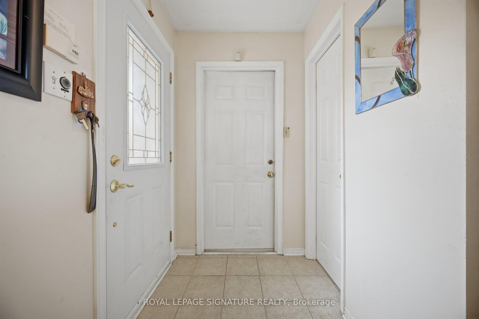 Photo 5 of 1579 Marshcourt Drive, Pickering, Village East — HOMEH