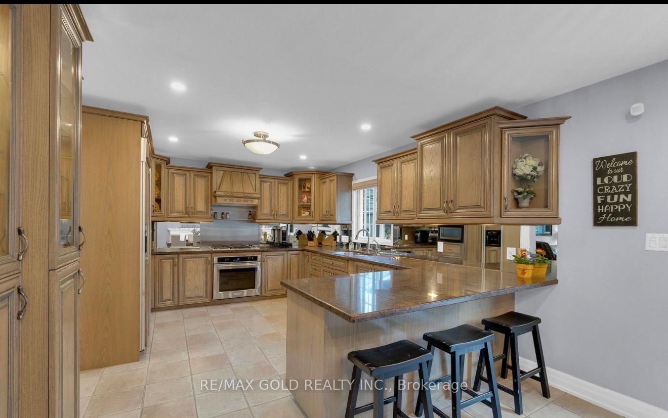 Photo 8 of 16 Melita Place, Brampton, Central Park — HOMEH