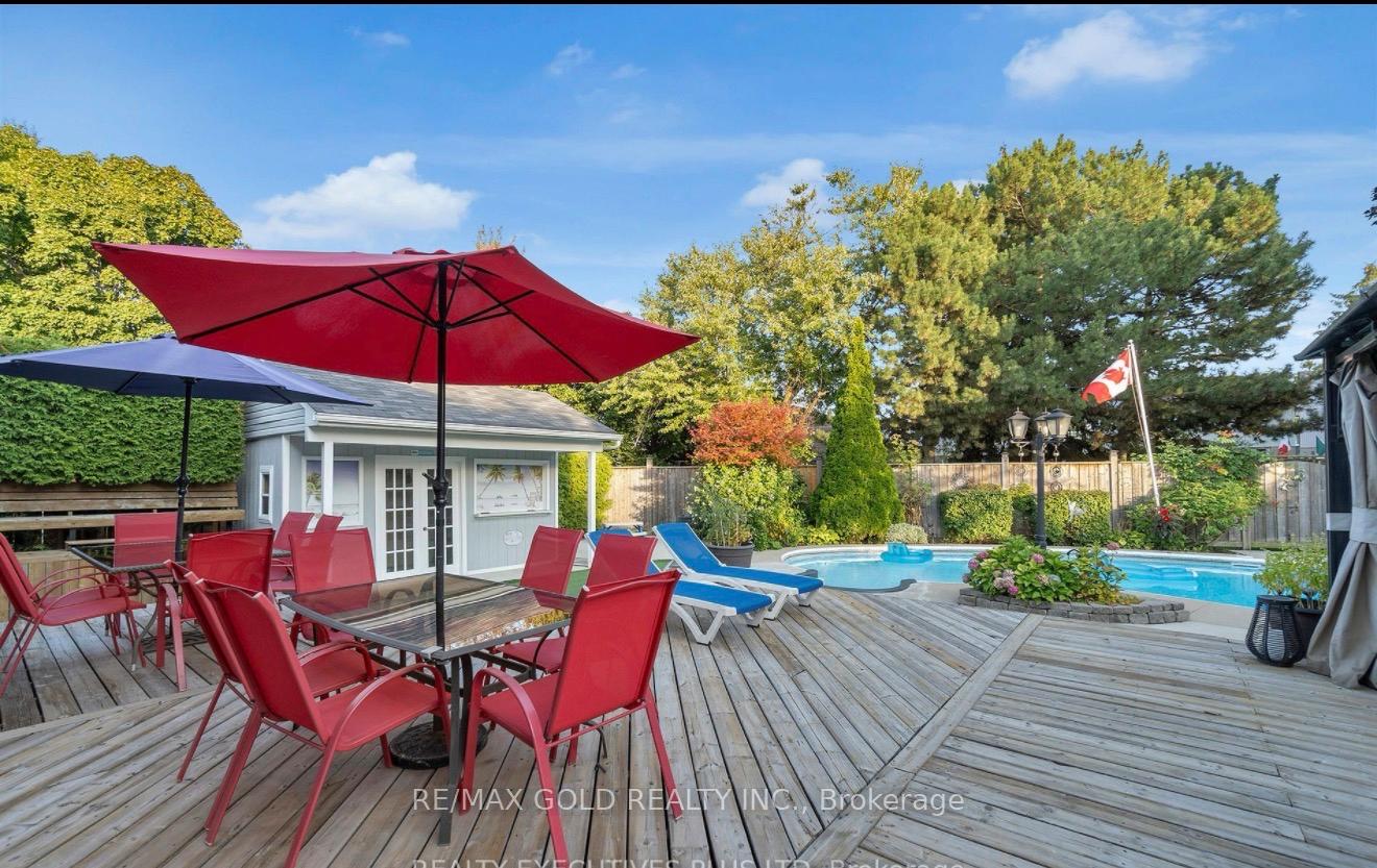 Photo 12 of 16 Melita Place, Brampton, Central Park — HOMEH