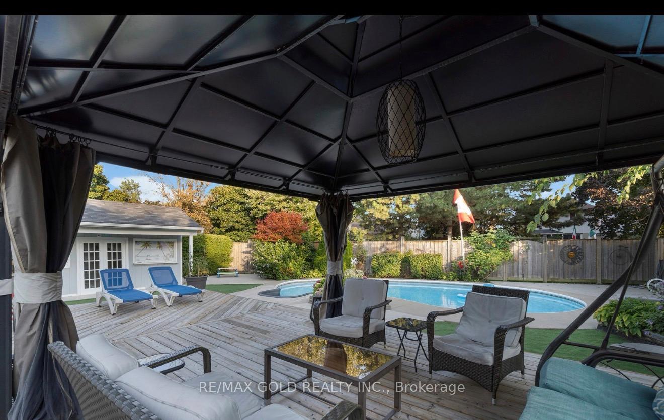 Photo 13 of 16 Melita Place, Brampton, Central Park — HOMEH