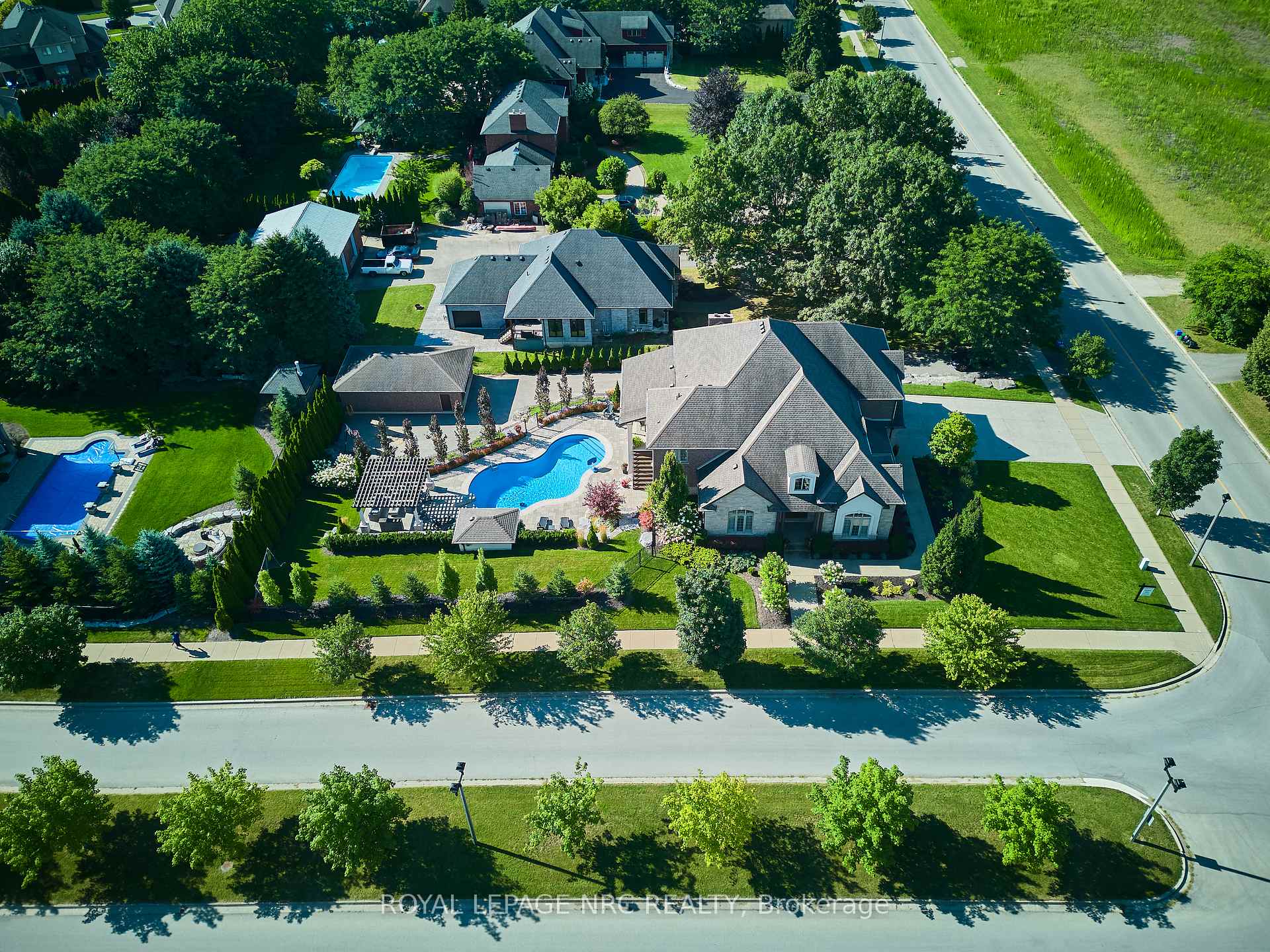Photo 5 of 34 Marlene Stewart Drive, Pelham, Fonthill — HOMEH