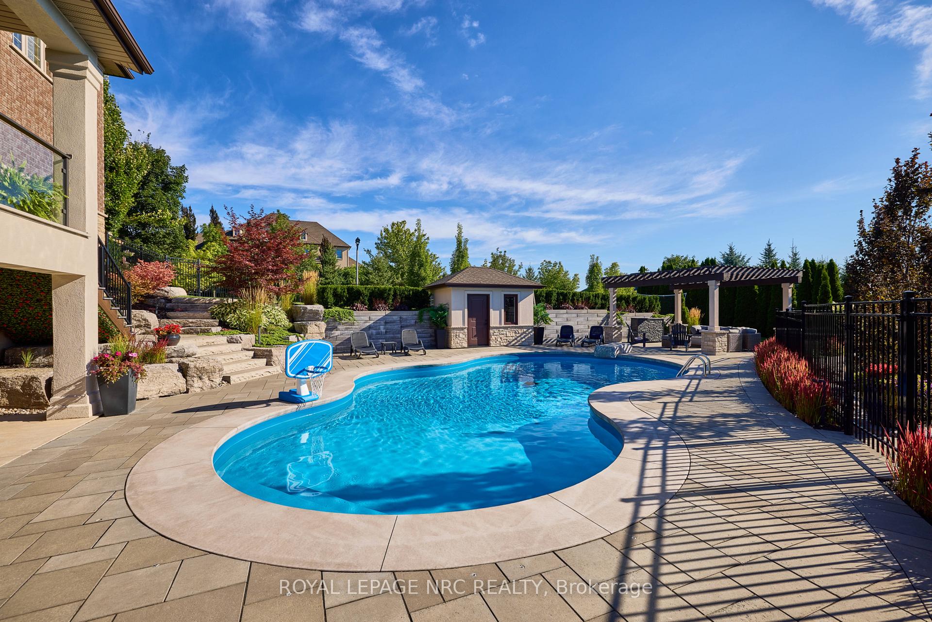 Photo 9 of 34 Marlene Stewart Drive, Pelham, Fonthill — HOMEH