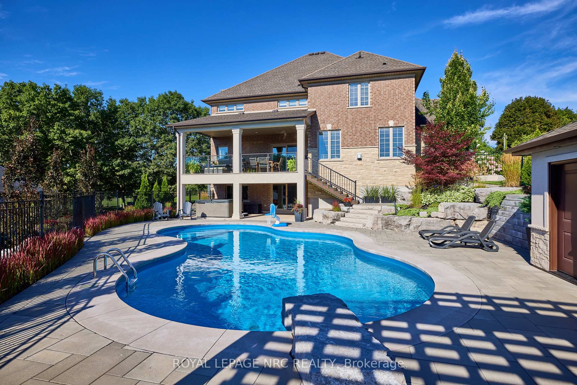 Photo 11 of 34 Marlene Stewart Drive, Pelham, Fonthill — HOMEH