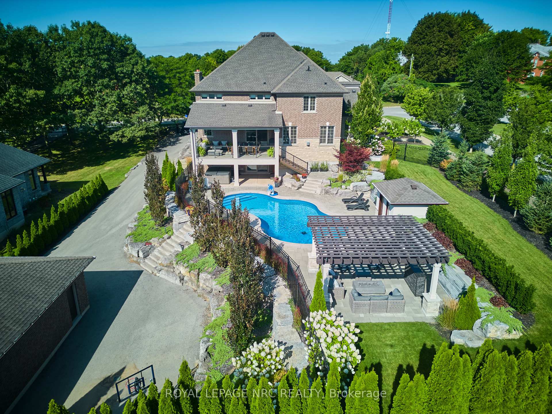Photo 14 of 34 Marlene Stewart Drive, Pelham, Fonthill — HOMEH