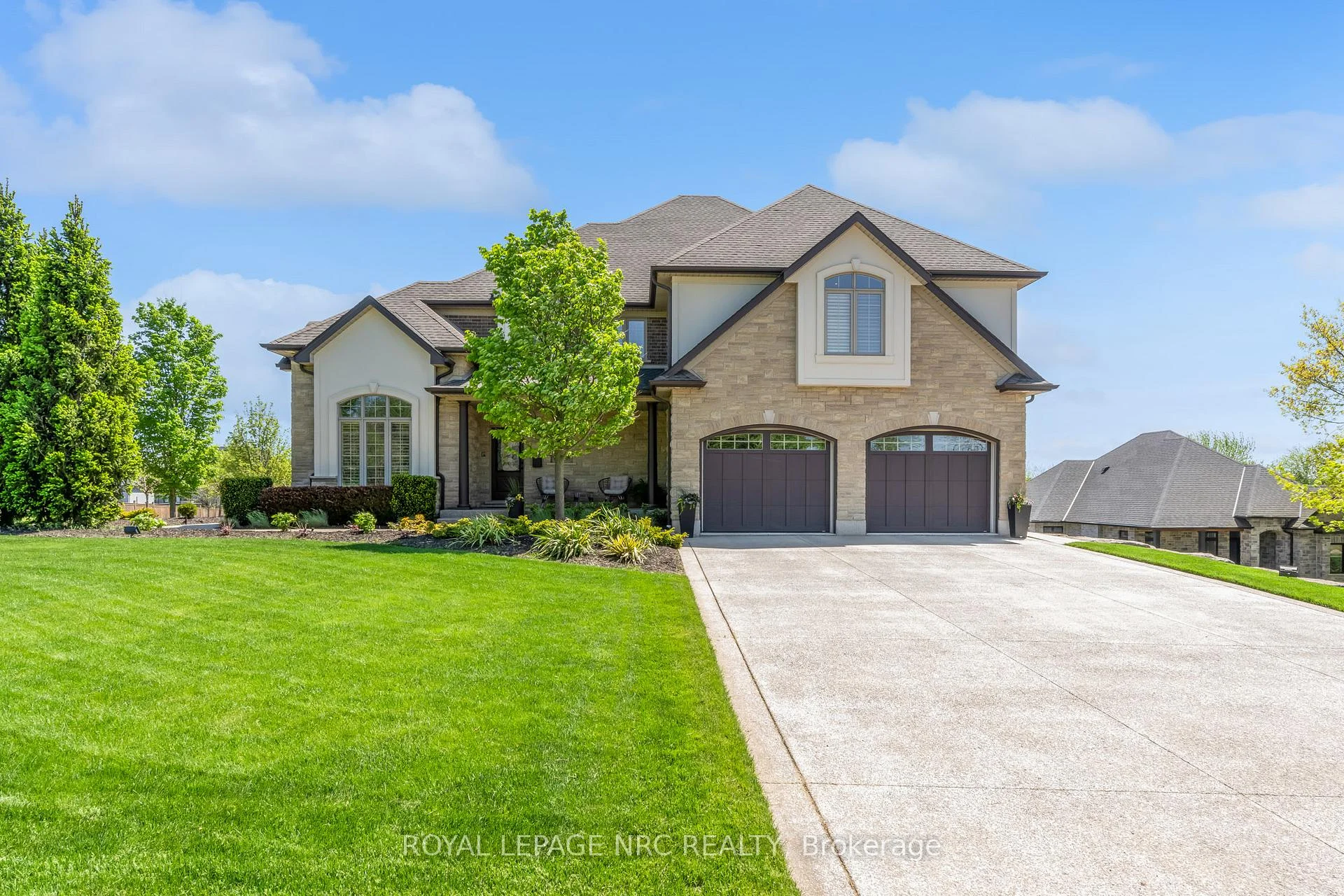 Photo 12 of 34 Marlene Stewart Drive, Pelham, Fonthill — HOMEH