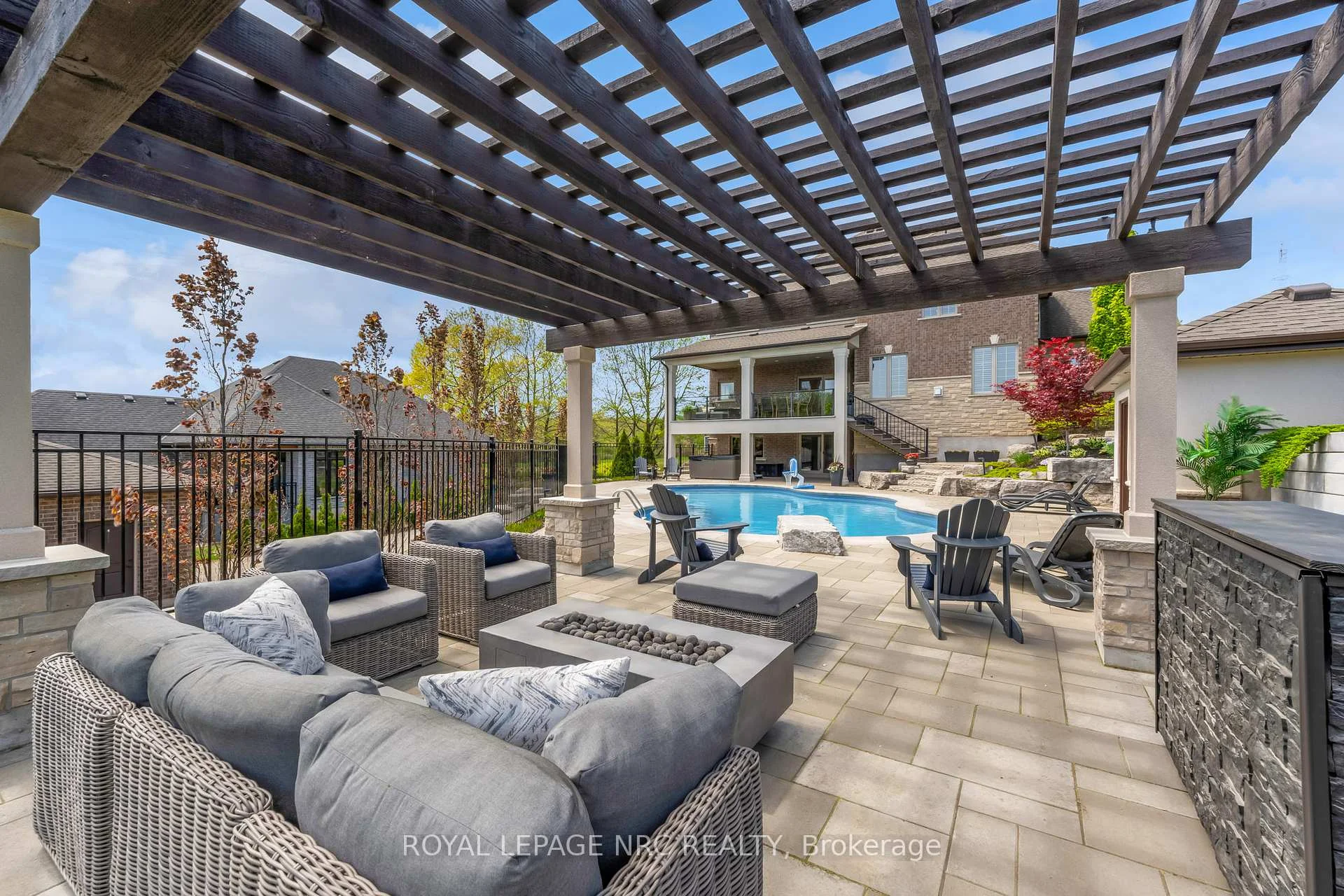 Photo 59 of 34 Marlene Stewart Drive, Pelham, Fonthill — HOMEH