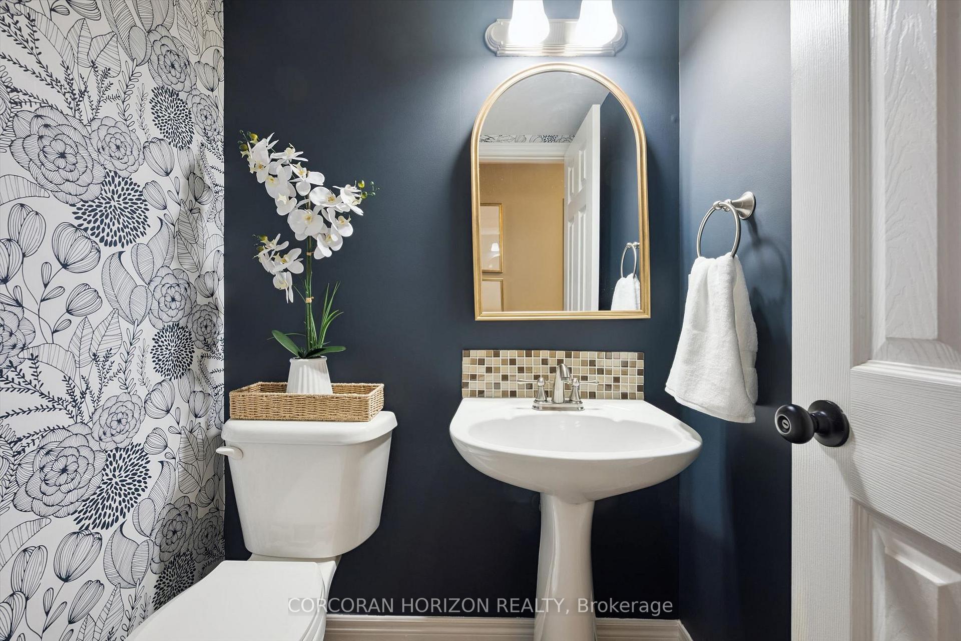 Photo 12 of Unit 4, 2970 Berwick Drive, Burlington, Rose — HOMEH