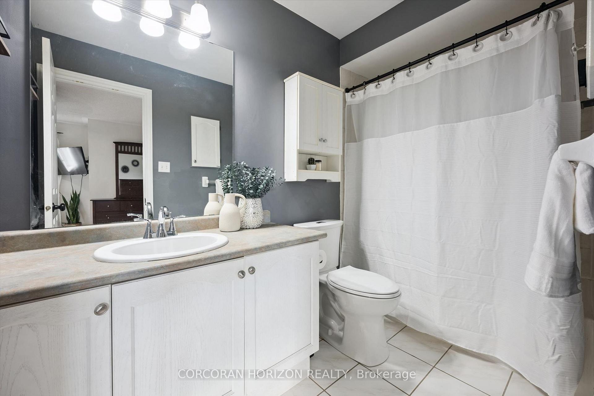 Photo 16 of Unit 4, 2970 Berwick Drive, Burlington, Rose — HOMEH