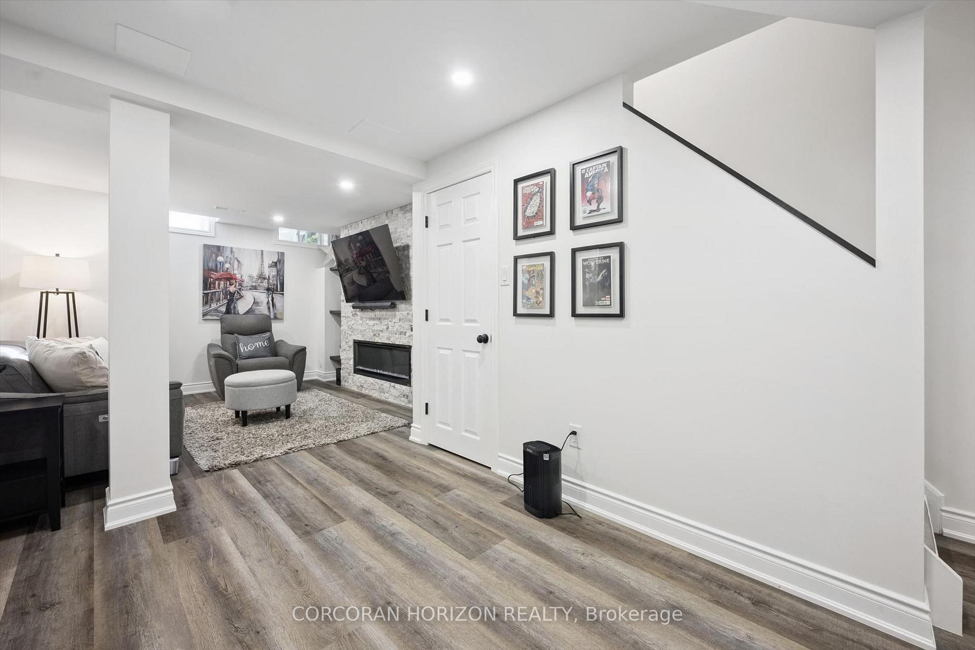 Photo 20 of Unit 4, 2970 Berwick Drive, Burlington, Rose — HOMEH