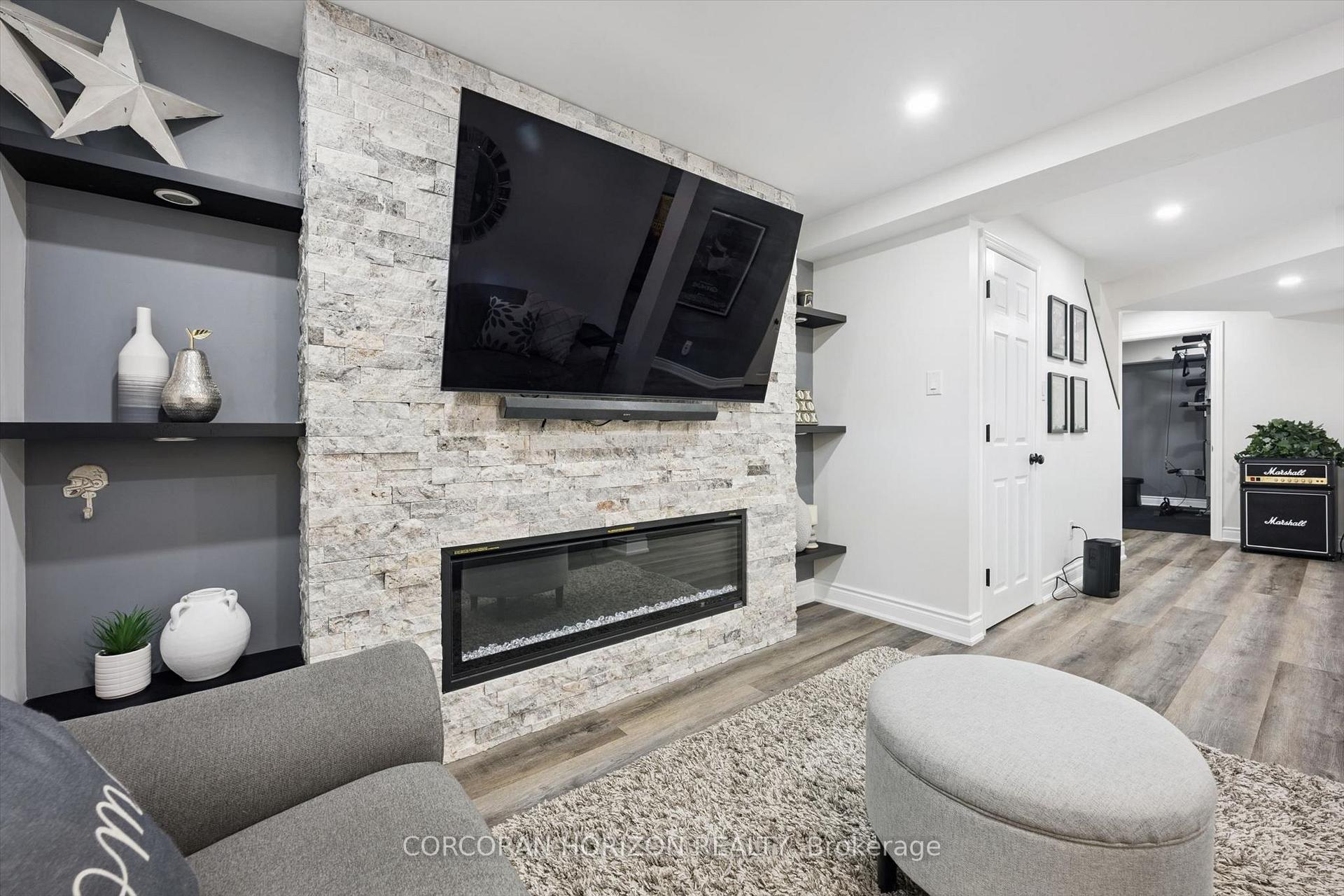 Photo 22 of Unit 4, 2970 Berwick Drive, Burlington, Rose — HOMEH