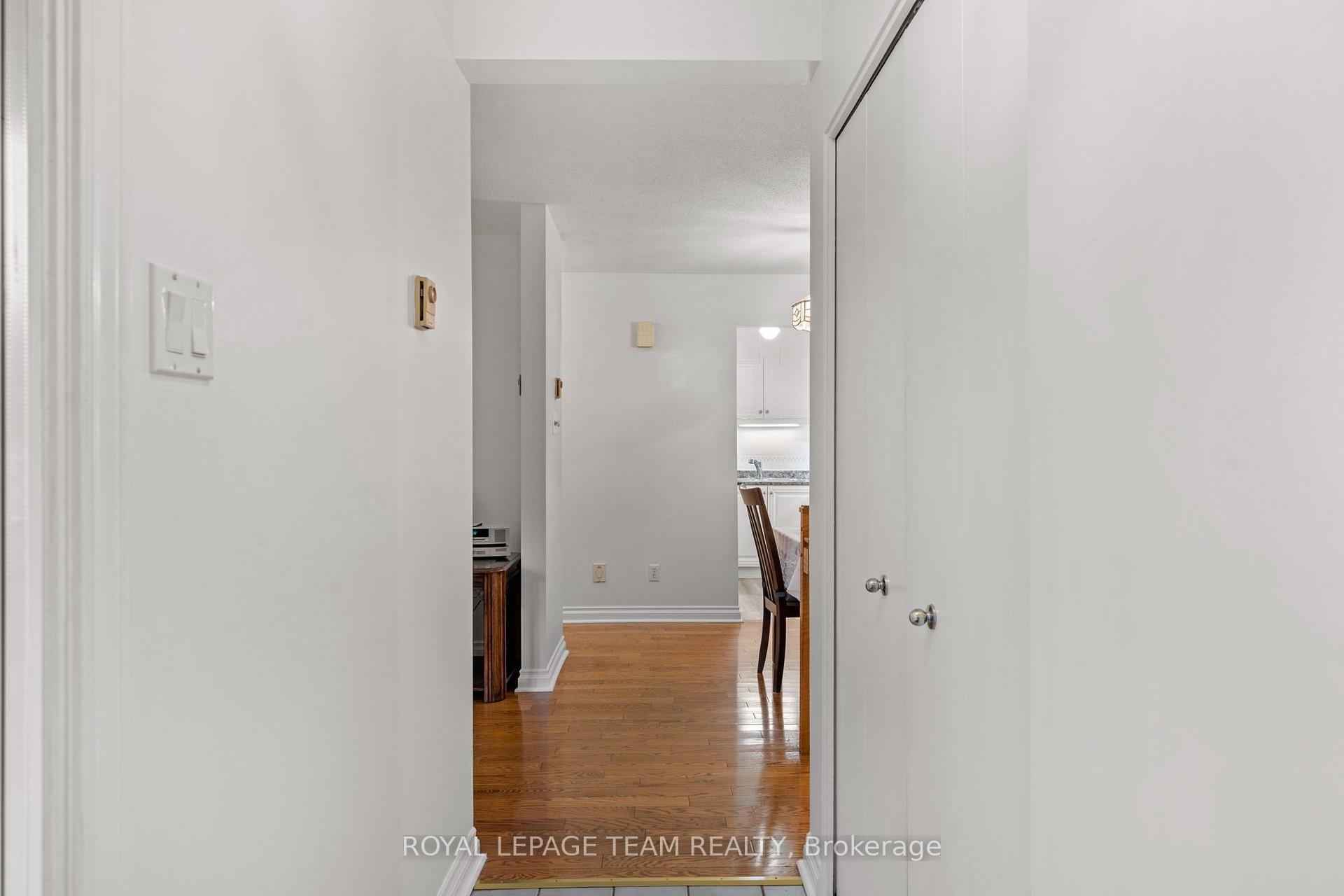 Photo 5 of Unit 12, 12-2 Stonebank Crescent, Ottawa, Westcliffe Estates — HOMEH