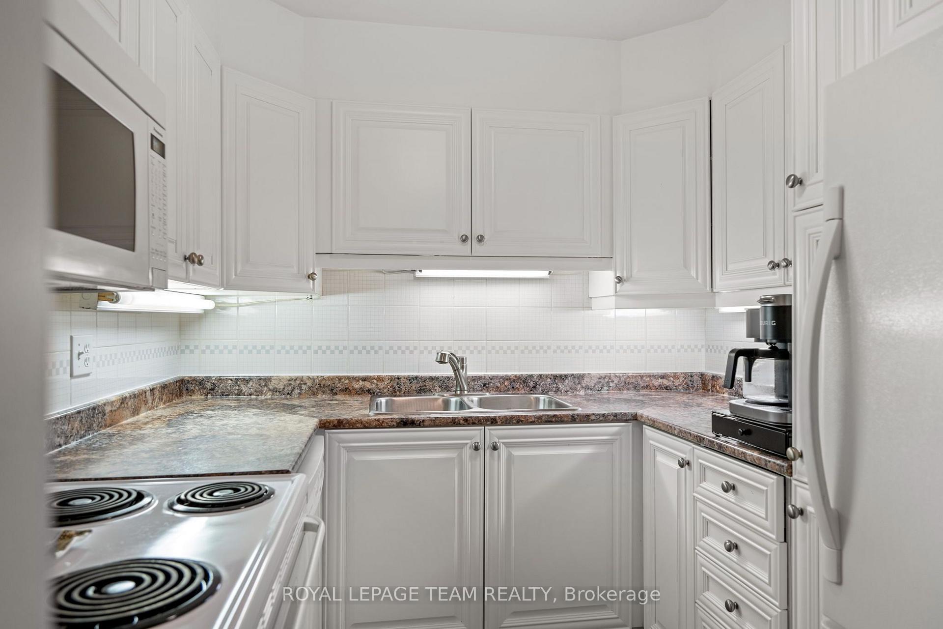 Photo 11 of Unit 12, 12-2 Stonebank Crescent, Ottawa, Westcliffe Estates — HOMEH