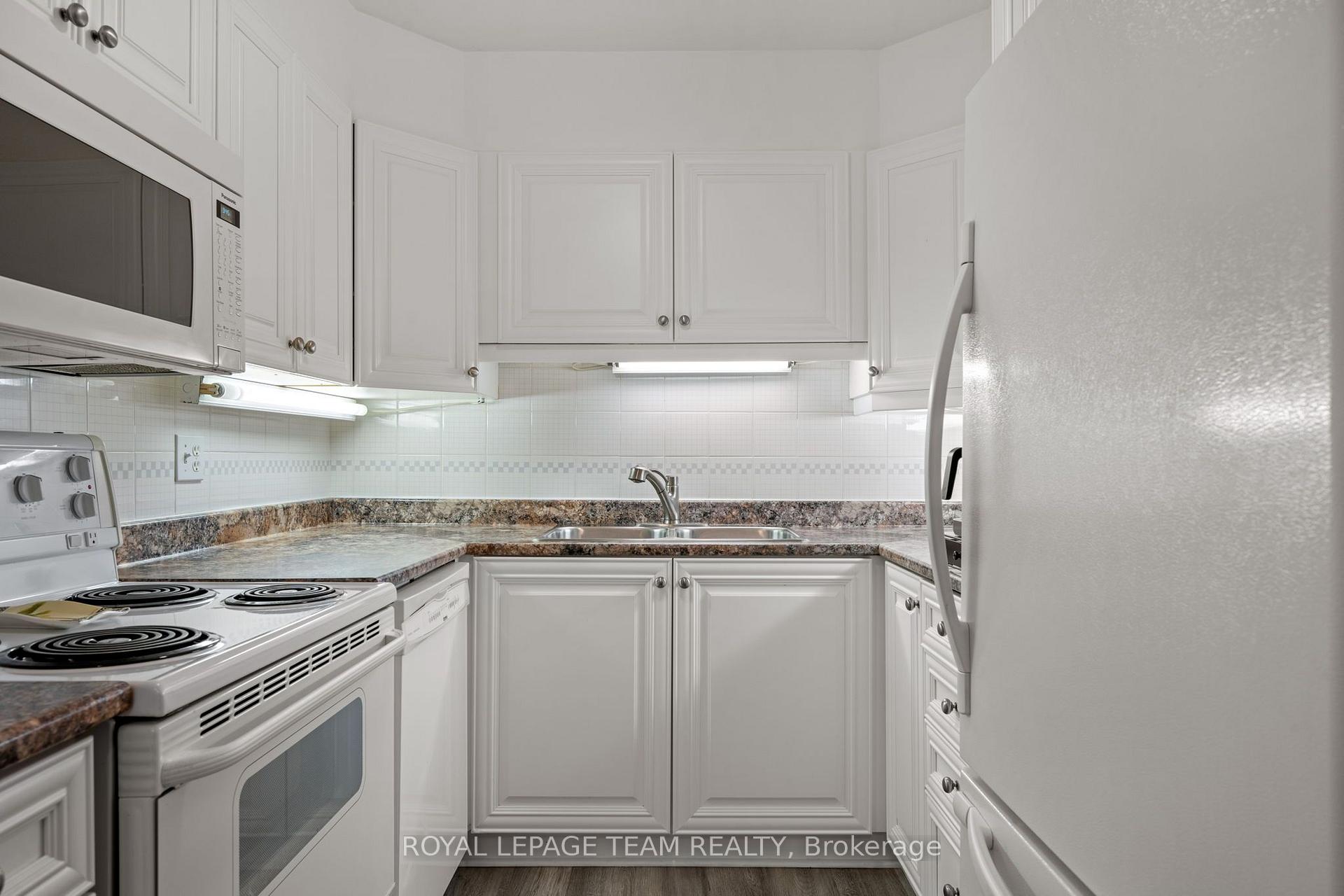 Photo 14 of Unit 12, 12-2 Stonebank Crescent, Ottawa, Westcliffe Estates — HOMEH