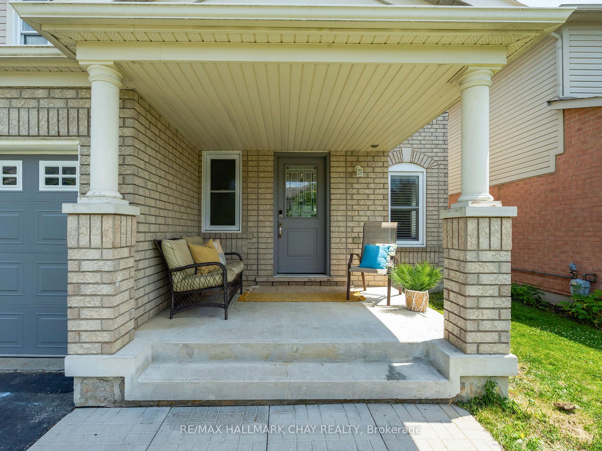 Photo 6 of 19 Callander Crescent, New Tecumseth, Alliston — HOMEH