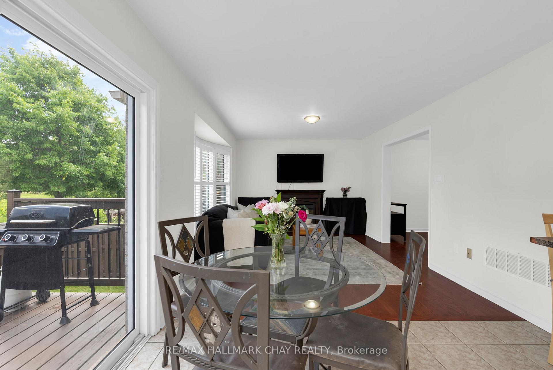 Photo 18 of 19 Callander Crescent, New Tecumseth, Alliston — HOMEH
