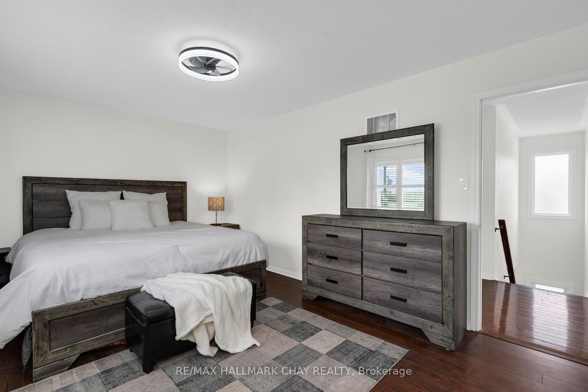 Photo 22 of 19 Callander Crescent, New Tecumseth, Alliston — HOMEH