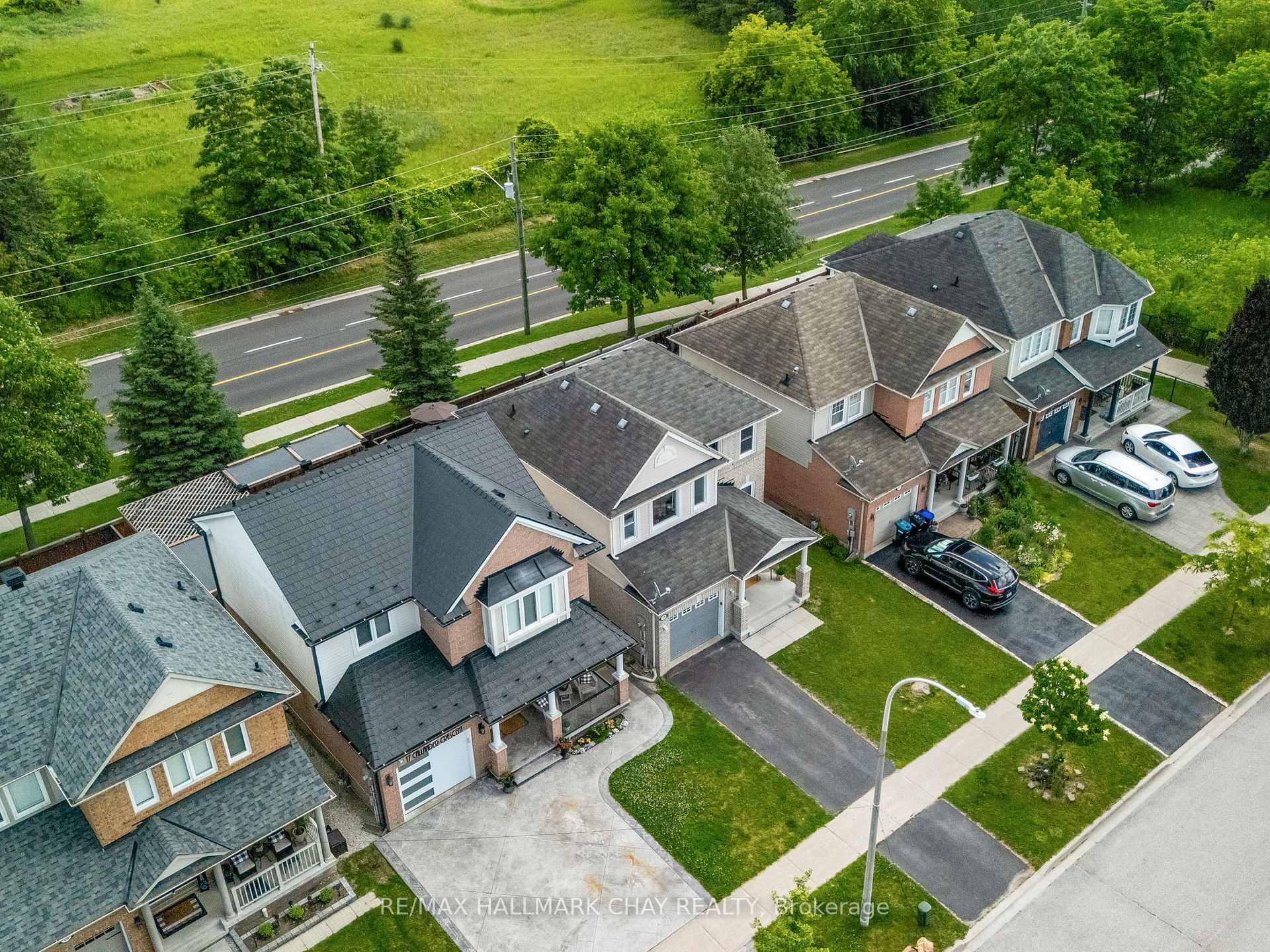 Photo 40 of 19 Callander Crescent, New Tecumseth, Alliston — HOMEH
