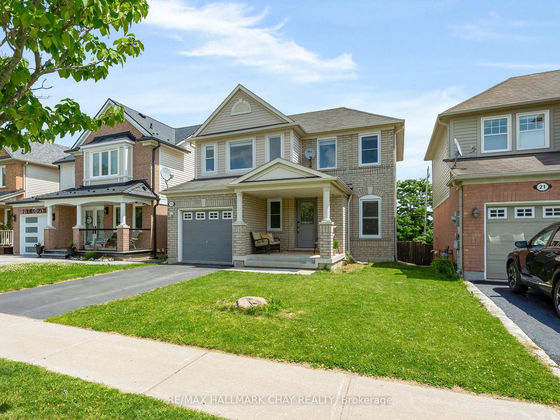 Photo 42 of 19 Callander Crescent, New Tecumseth, Alliston — HOMEH