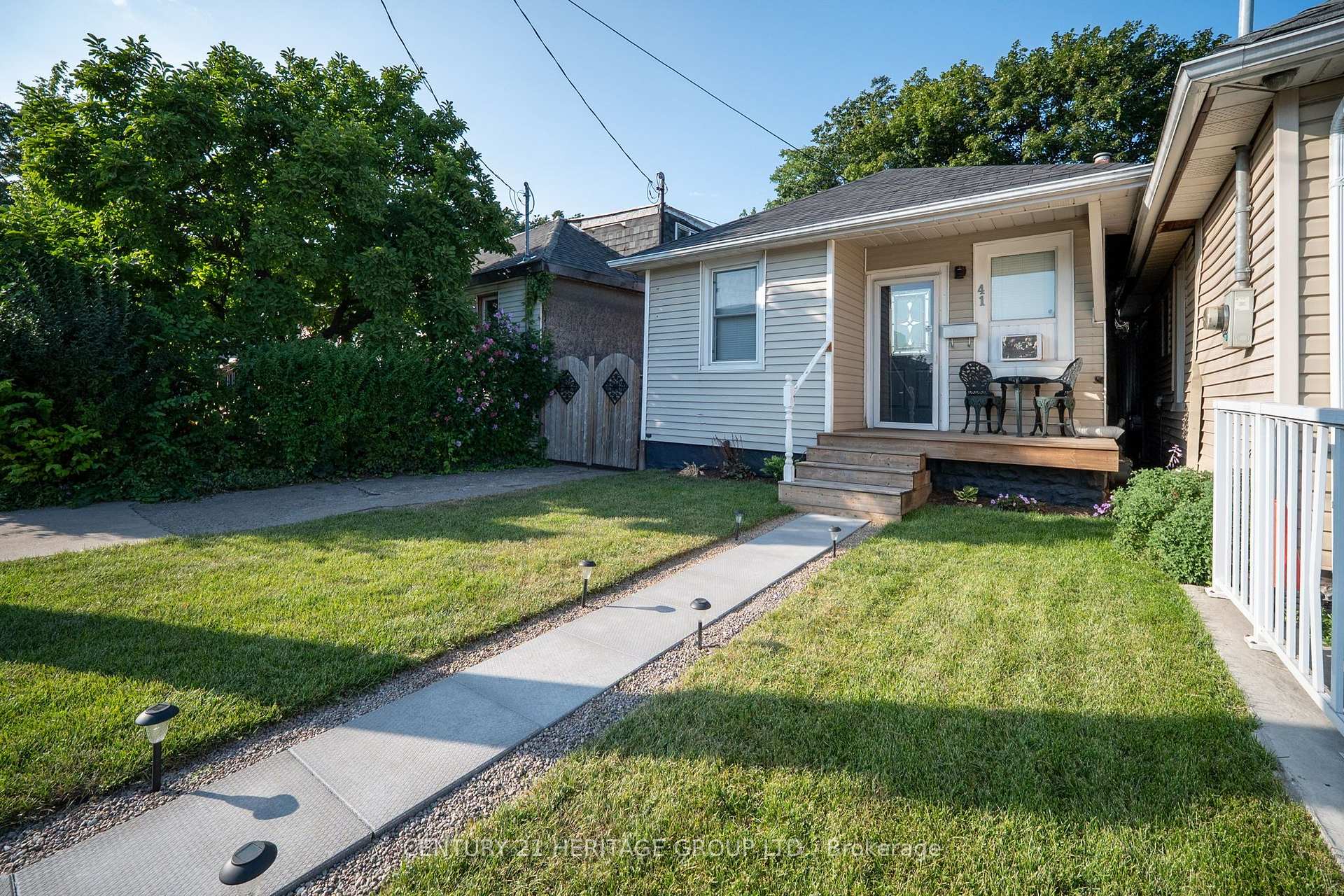 Photo 4 of 41 Biggar Avenue, Hamilton, North End — HOMEH