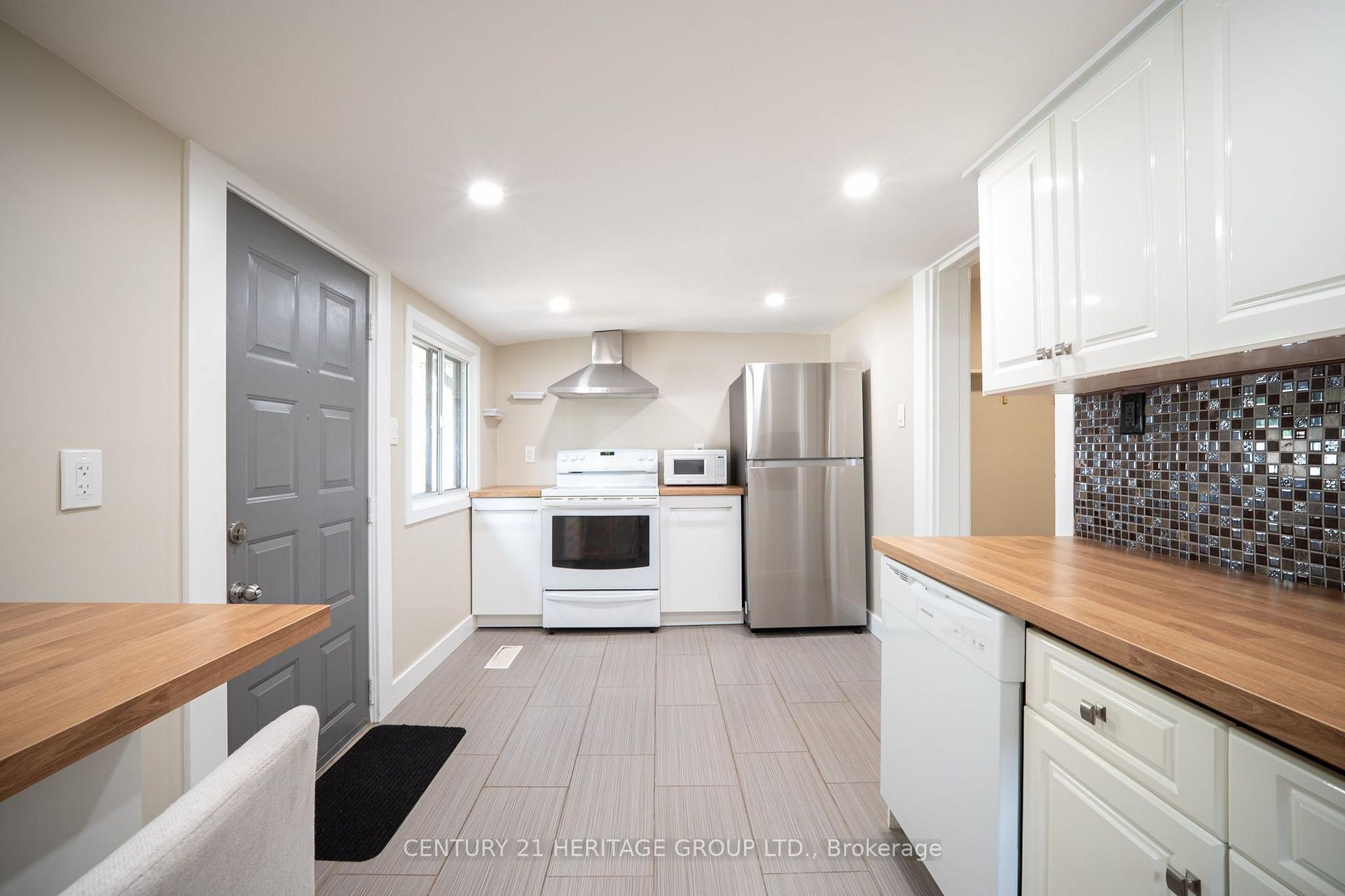 Photo 9 of 41 Biggar Avenue, Hamilton, North End — HOMEH
