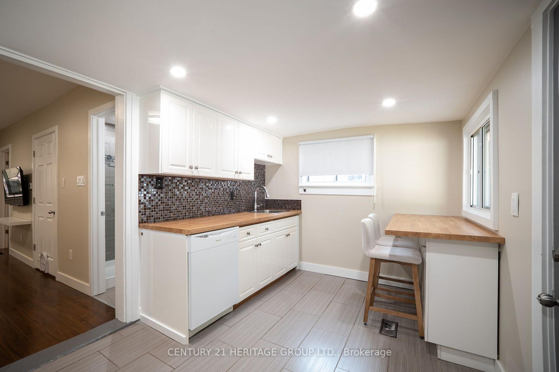 Photo 12 of 41 Biggar Avenue, Hamilton, North End — HOMEH
