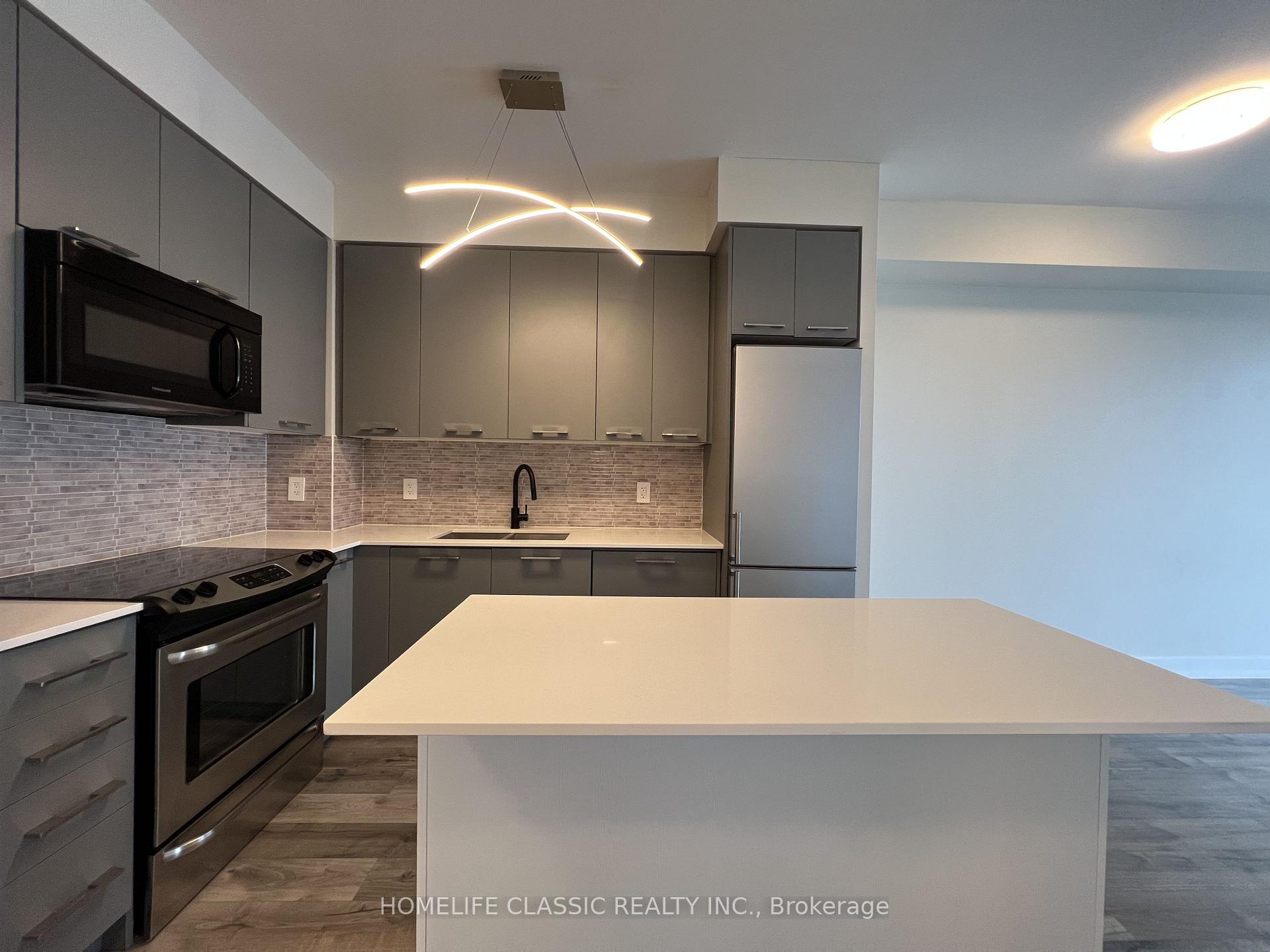 Photo 4 of Unit 813, 9471 Yonge Street, Richmond Hill, Observatory — HOMEH
