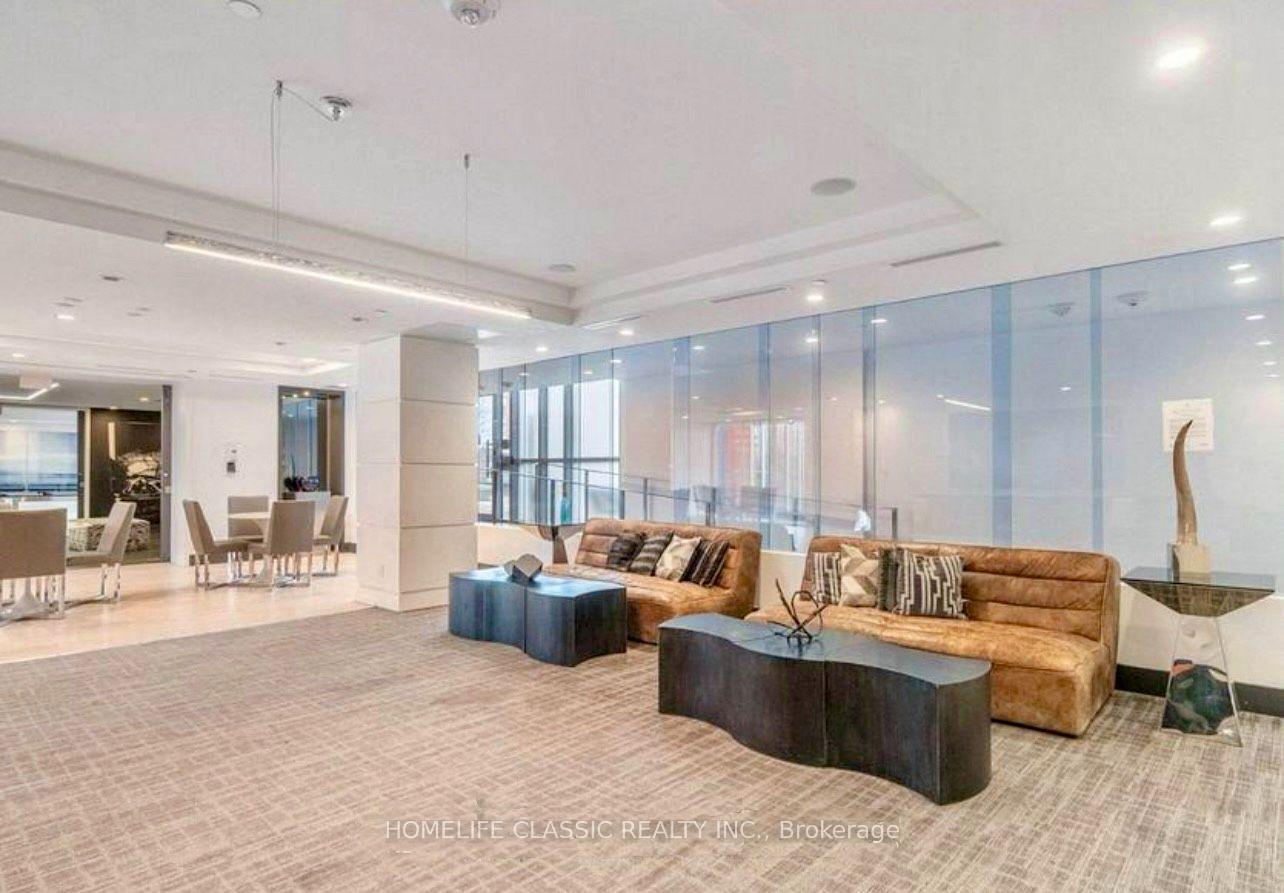 Photo 13 of Unit 813, 9471 Yonge Street, Richmond Hill, Observatory — HOMEH