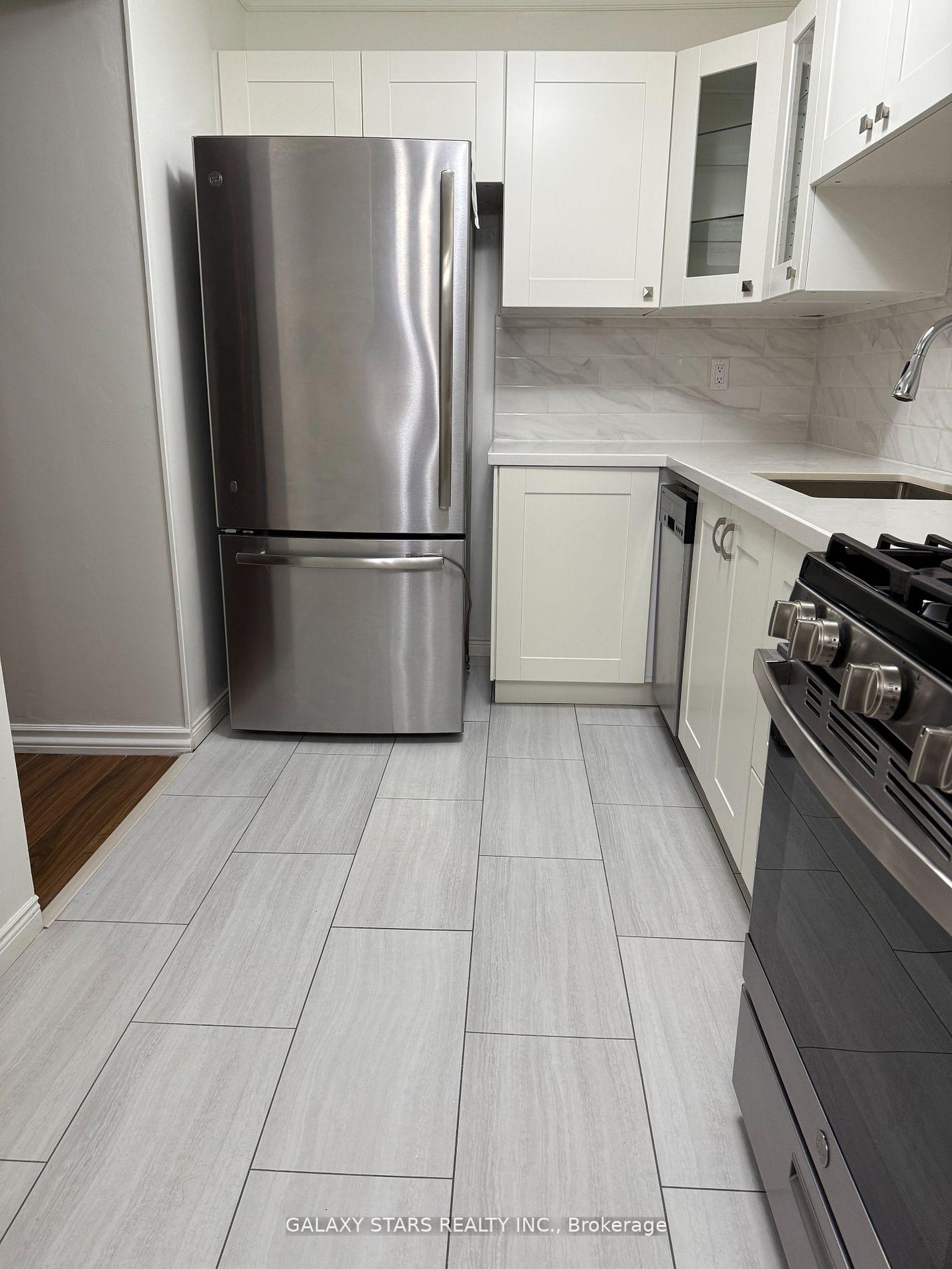 Photo 10 of 18 Norris Way, Markham, Thornhill — HOMEH