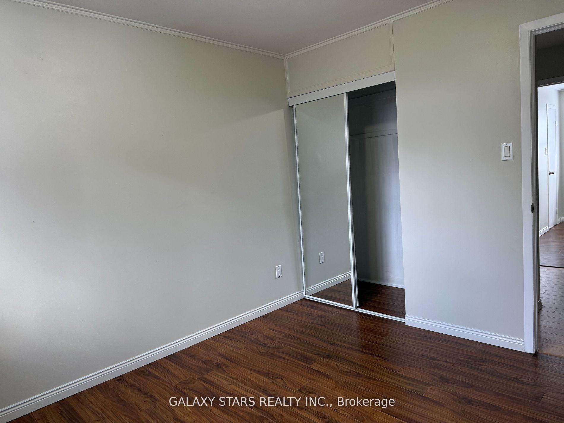 Photo 21 of 18 Norris Way, Markham, Thornhill — HOMEH