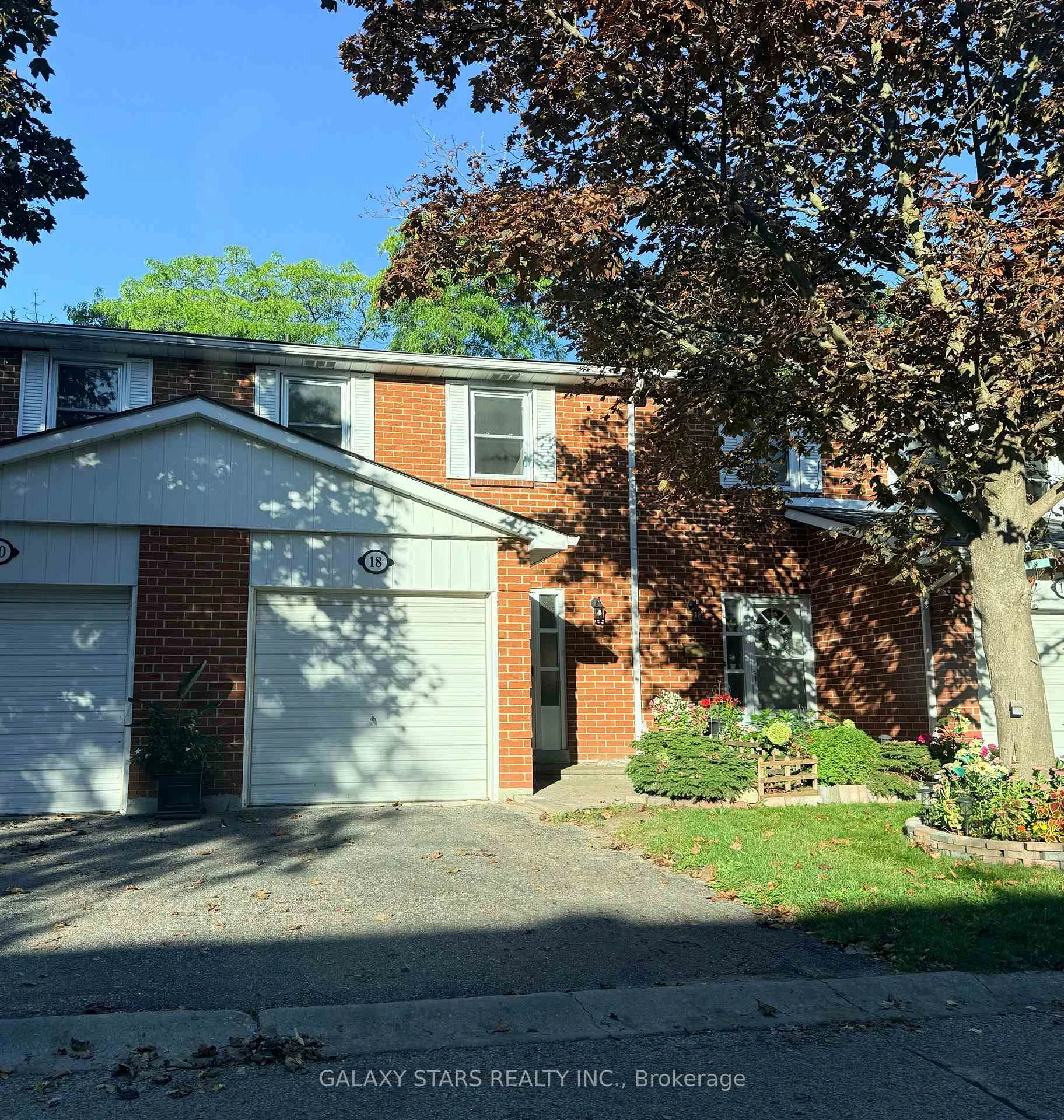 Photo 1 of 18 Norris Way, Markham, Thornhill — HOMEH