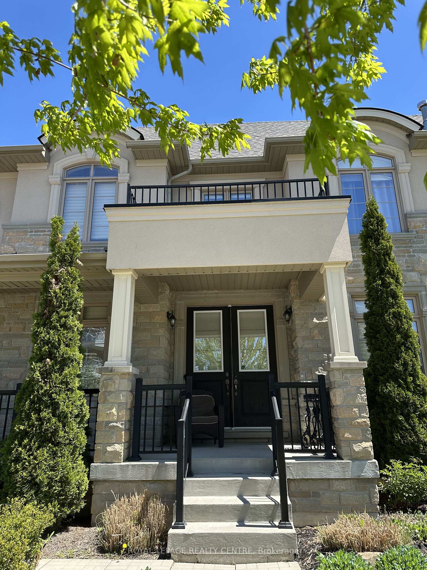 Photo 6 of 17 Bri Way, King, King City — HOMEH