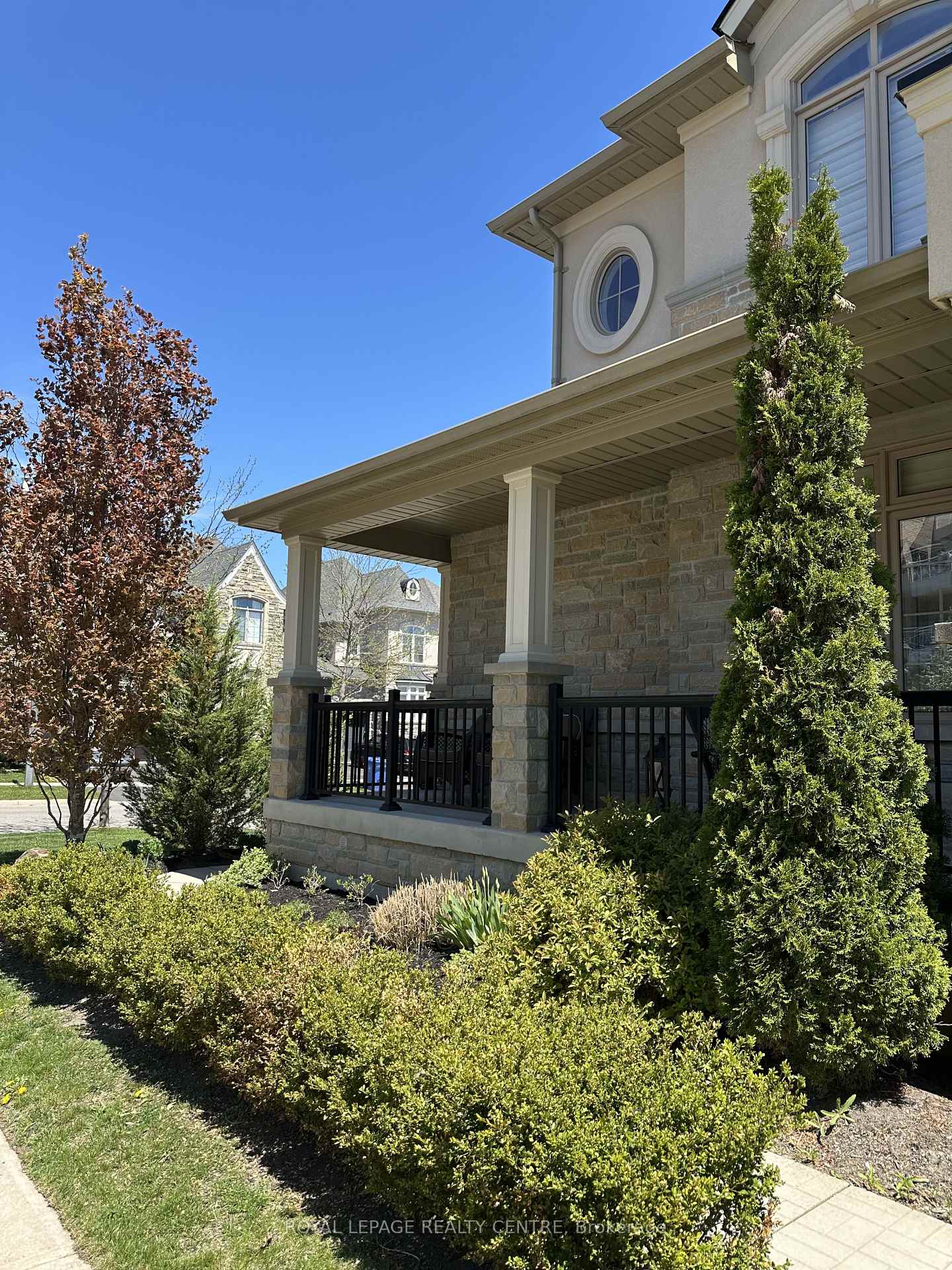 Photo 11 of 17 Bri Way, King, King City — HOMEH
