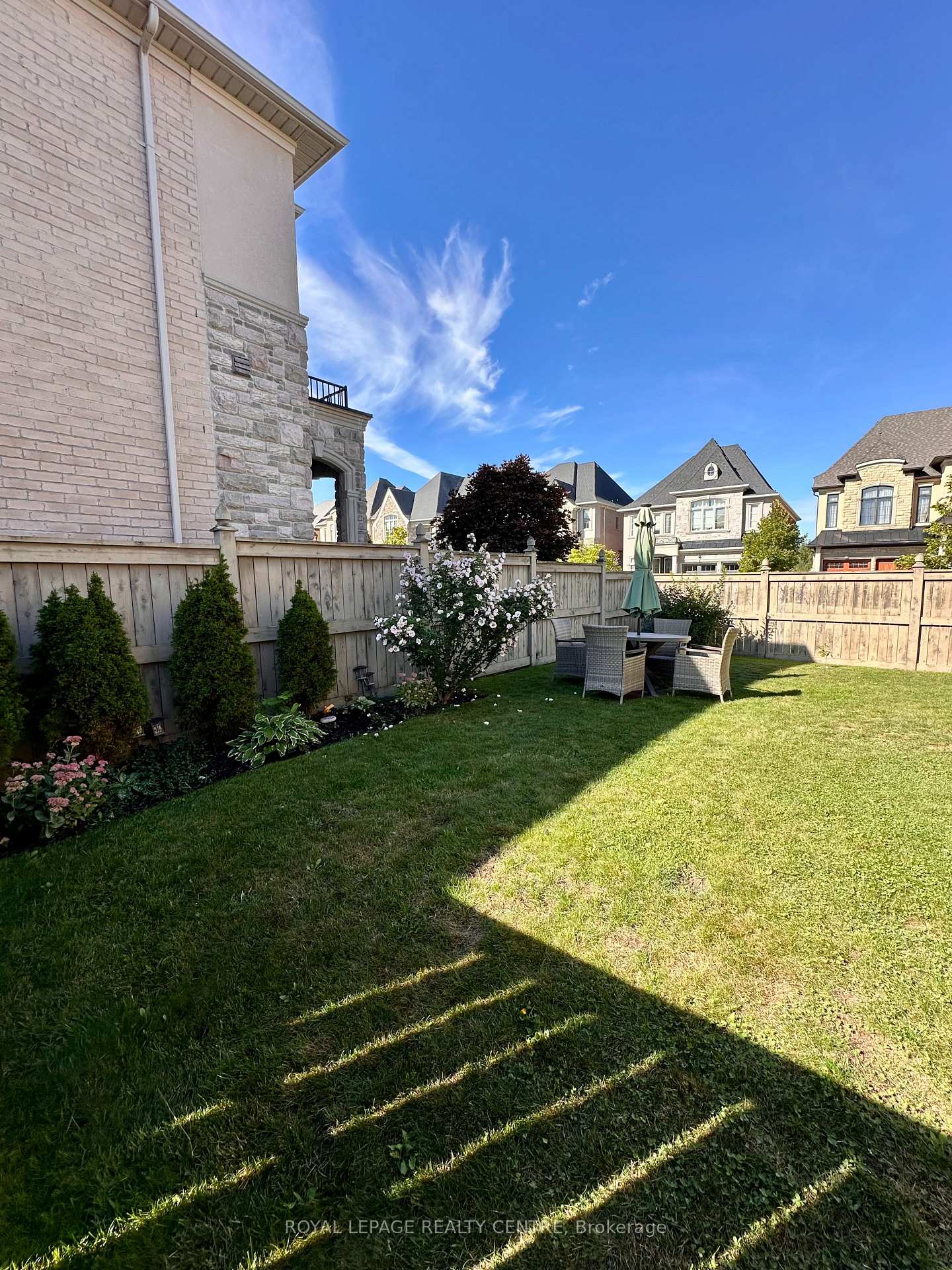 Photo 25 of 17 Bri Way, King, King City — HOMEH