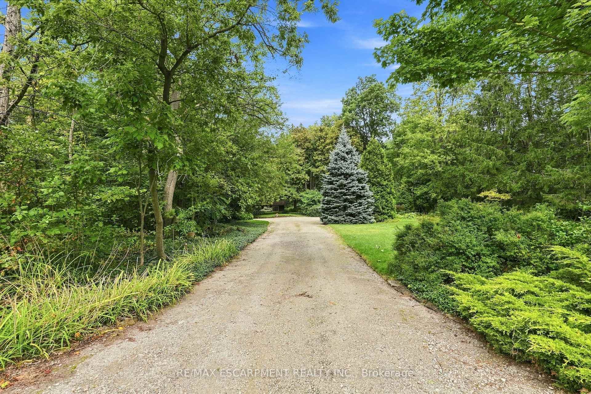 Photo 4 of 8553 Guelph Line, Milton, Campbellville — HOMEH