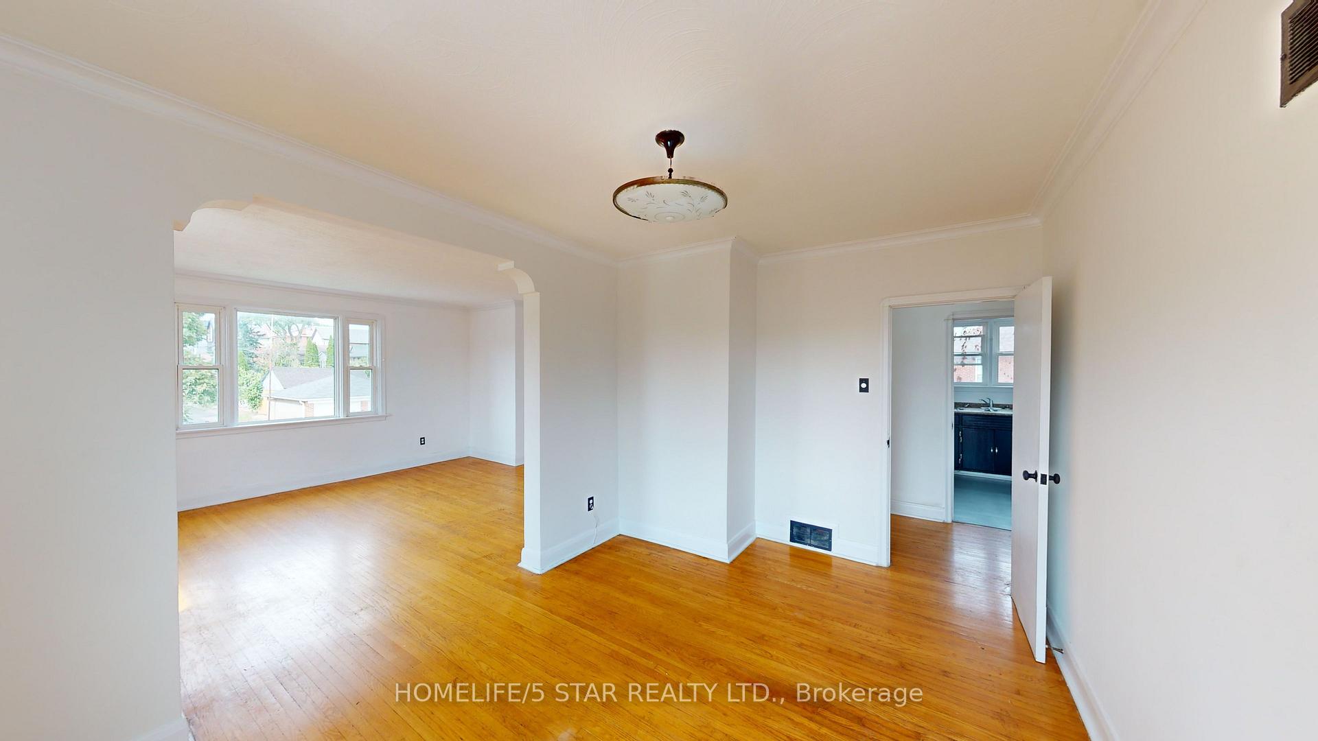 Photo 8 of 49 Earlsdale Avenue, Toronto, Oakwood Village — HOMEH