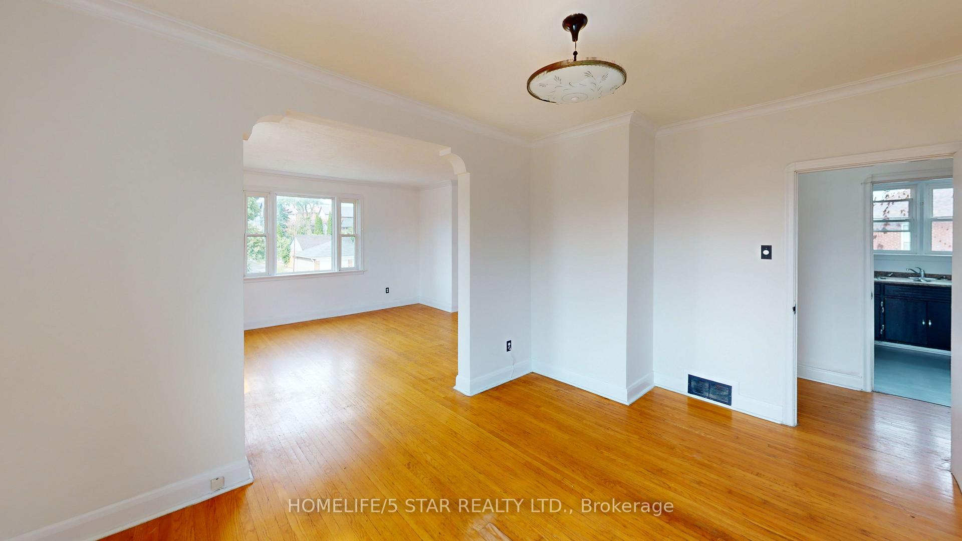 Photo 9 of 49 Earlsdale Avenue, Toronto, Oakwood Village — HOMEH
