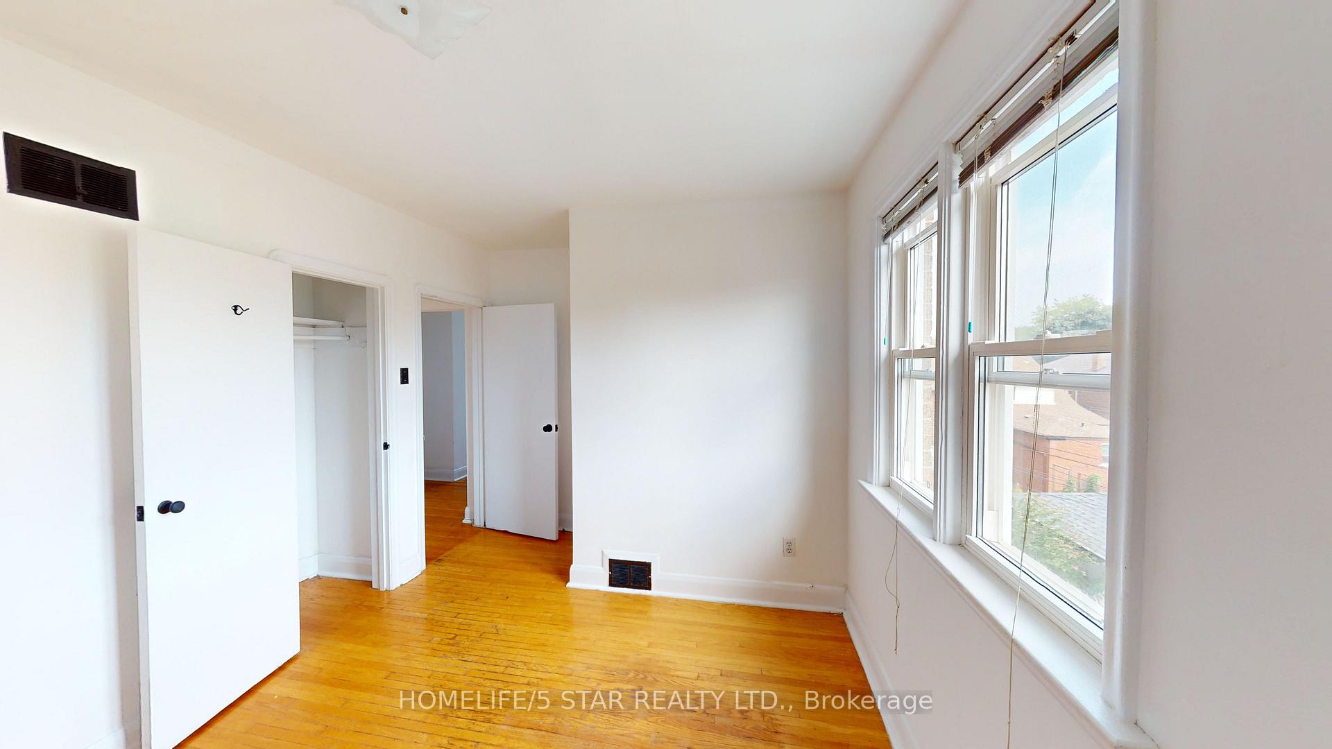 Photo 14 of 49 Earlsdale Avenue, Toronto, Oakwood Village — HOMEH