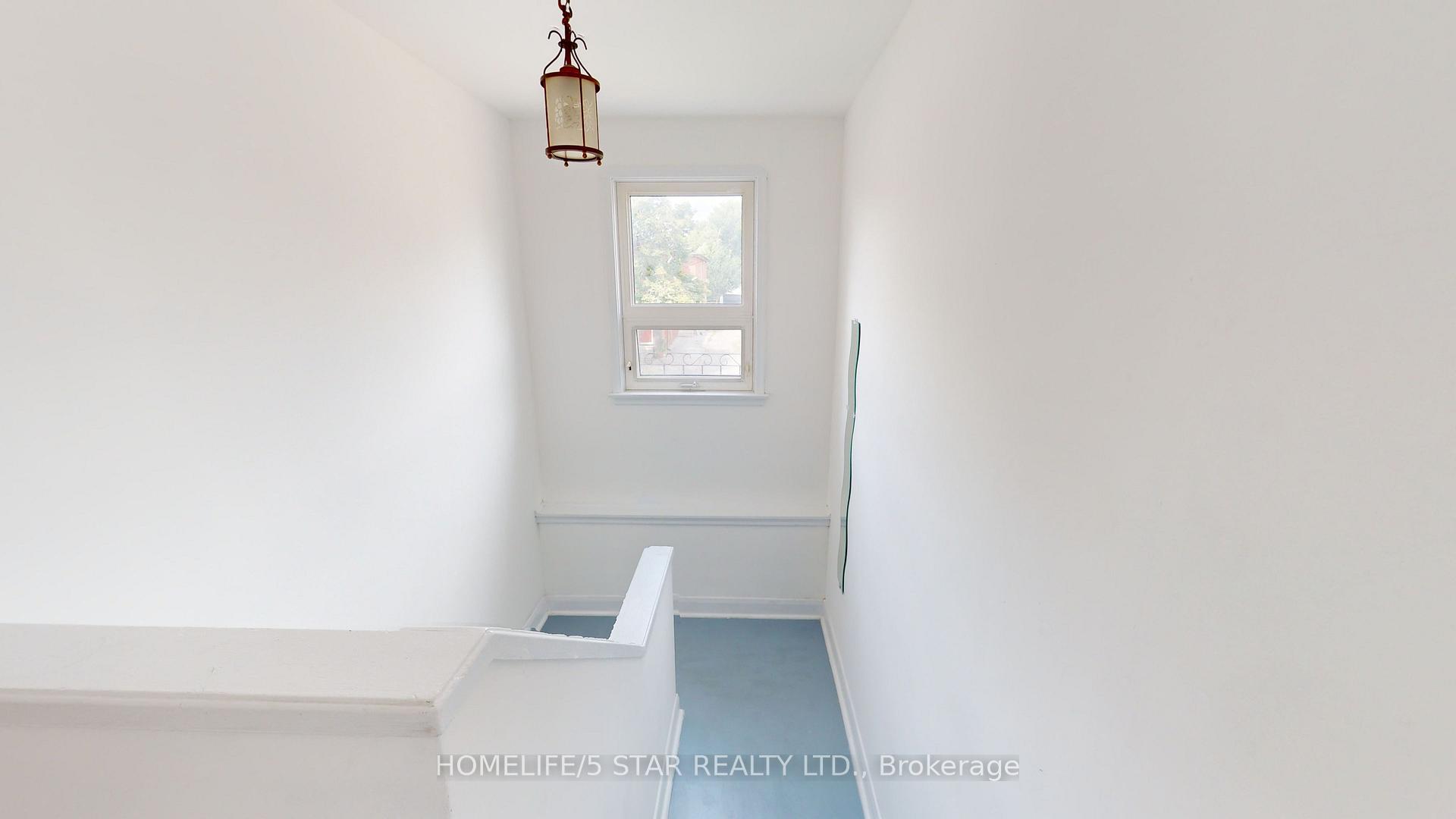 Photo 22 of 49 Earlsdale Avenue, Toronto, Oakwood Village — HOMEH