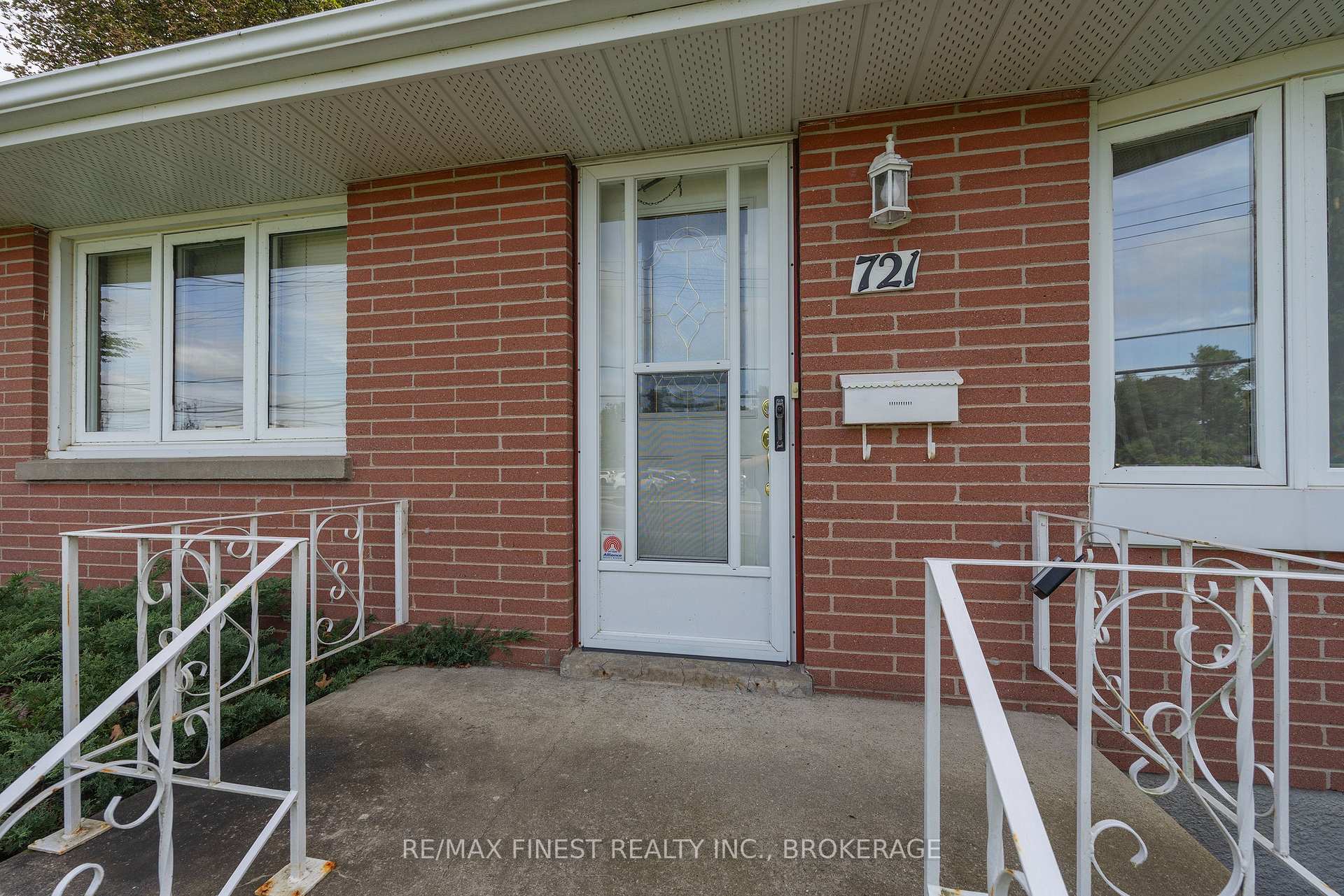 Photo 4 of 721 Front Road, Kingston, City Southwest — HOMEH