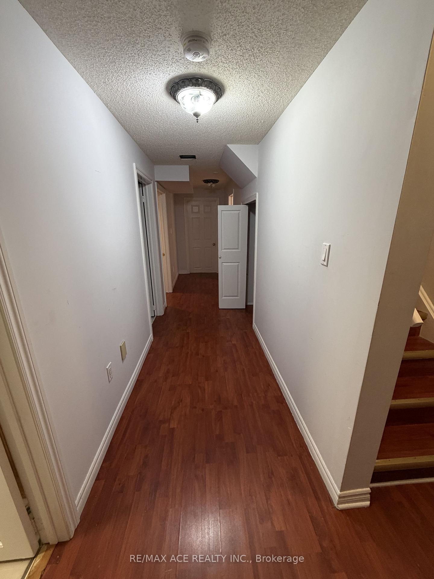 Photo 9 of Unit Basement, 192 Featherstone Avenue, Markham, Middlefield — HOMEH