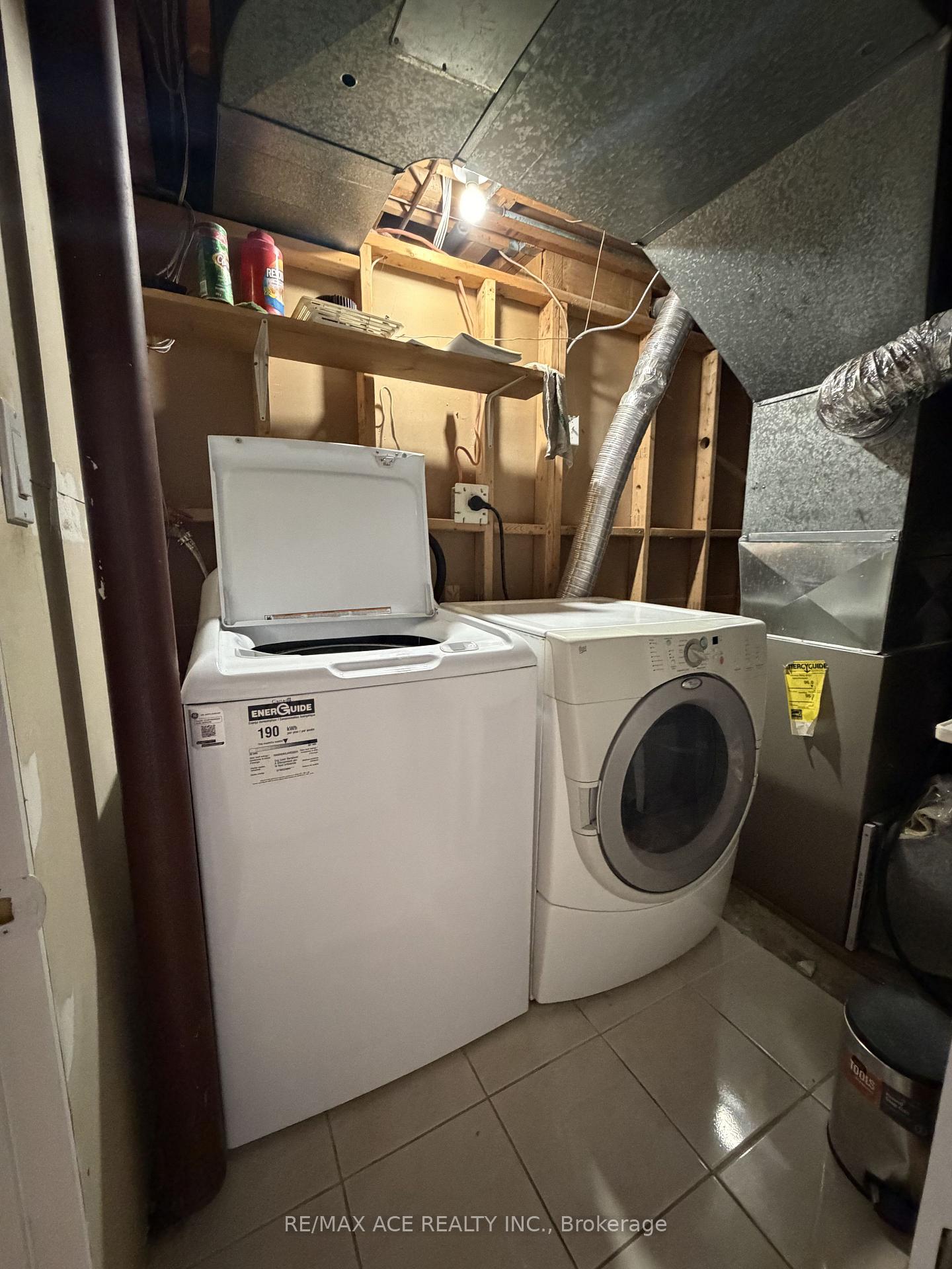 Photo 10 of Unit Basement, 192 Featherstone Avenue, Markham, Middlefield — HOMEH