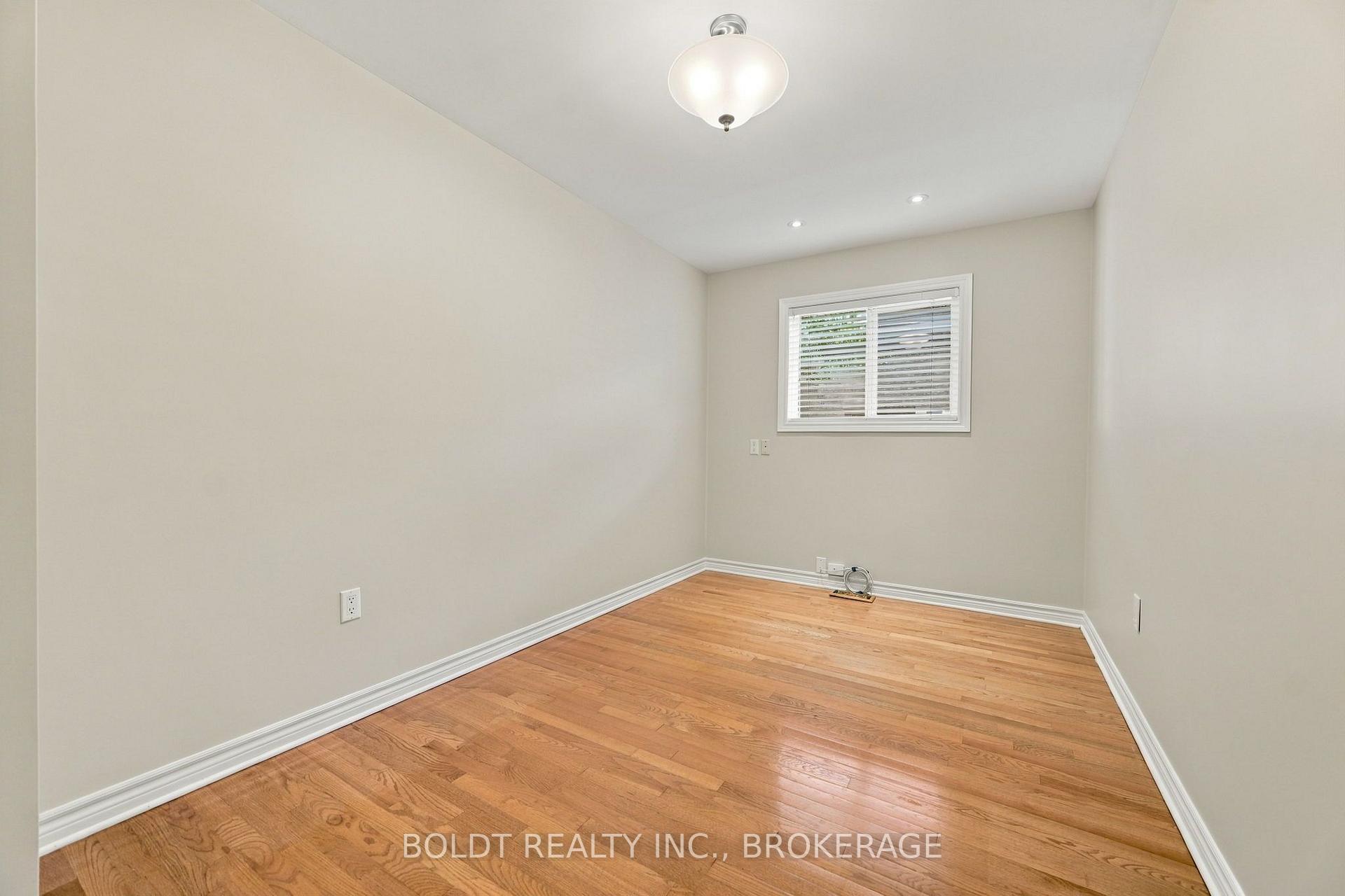 Photo 24 of 255 Sullivan Avenue, Thorold, Confederation Heights — HOMEH