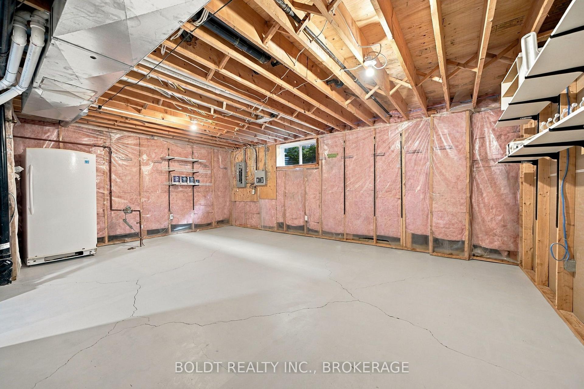 Photo 34 of 255 Sullivan Avenue, Thorold, Confederation Heights — HOMEH
