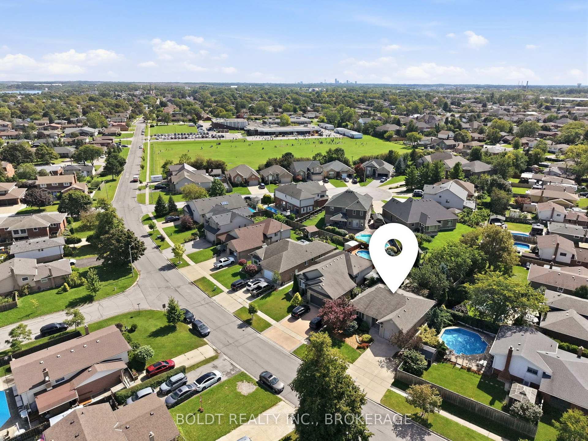Photo 42 of 255 Sullivan Avenue, Thorold, Confederation Heights — HOMEH