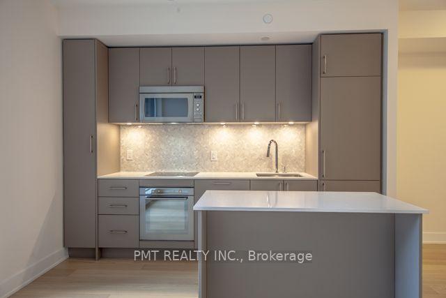 Photo 5 of Unit 706, 88 Cumberland Street, Toronto, The Annex — HOMEH
