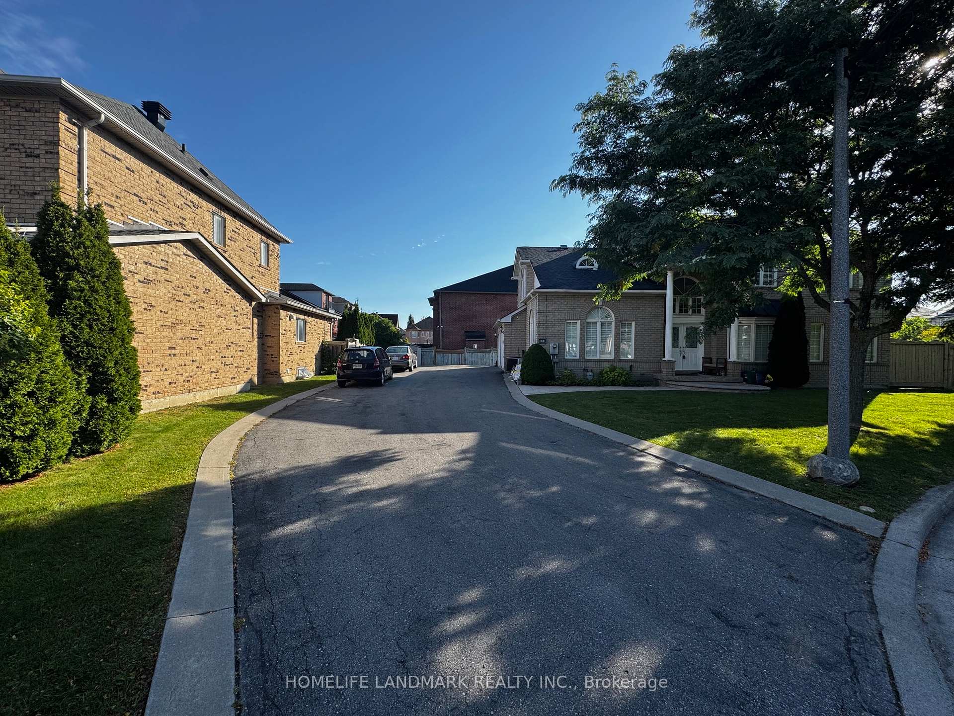 Photo 1 of 33 Ramsgate Court, Markham, Milliken Mills East — HOMEH