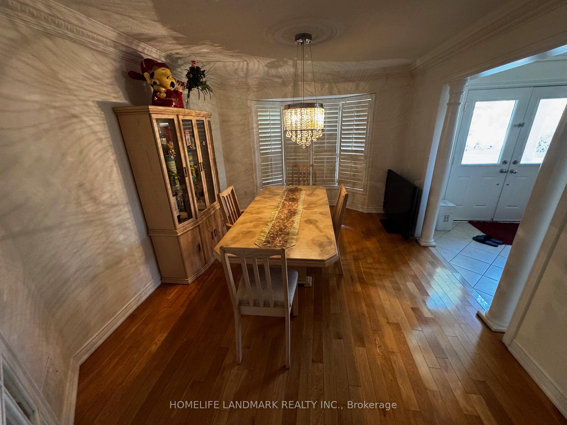 Photo 4 of 33 Ramsgate Court, Markham, Milliken Mills East — HOMEH