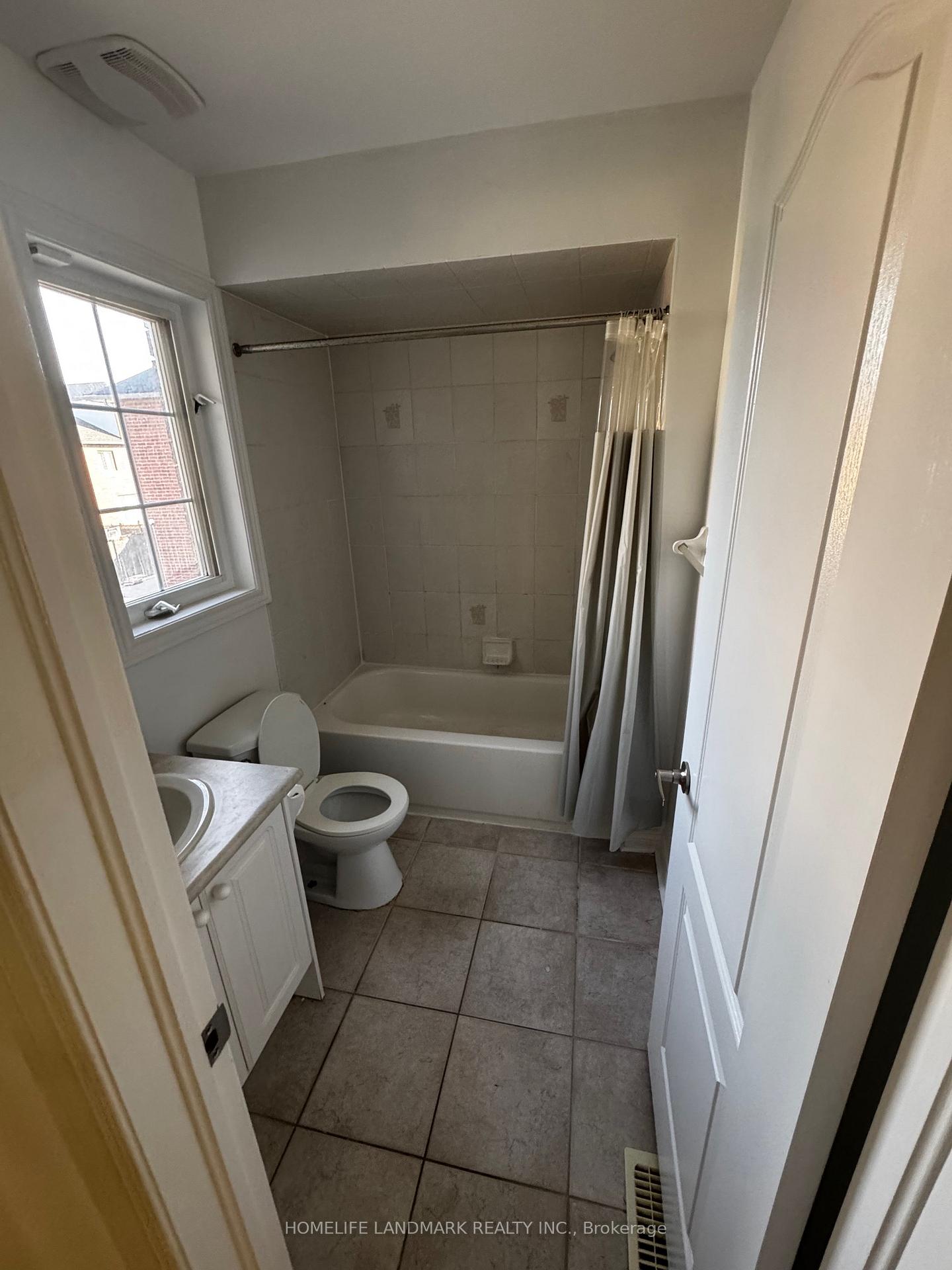 Photo 13 of 33 Ramsgate Court, Markham, Milliken Mills East — HOMEH