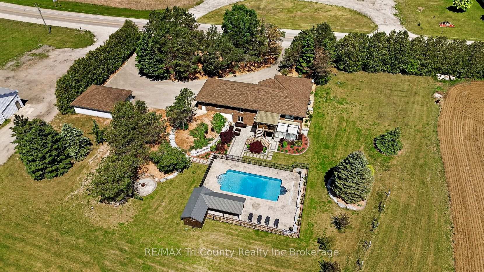 Photo 3 of 57009 Heritage Line, Bayham, Rural Bayham — HOMEH