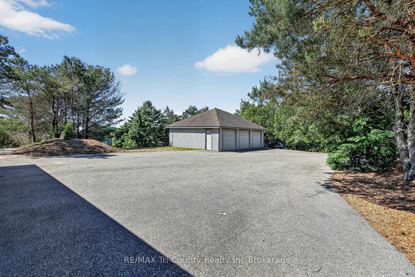 Photo 4 of 57009 Heritage Line, Bayham, Rural Bayham — HOMEH